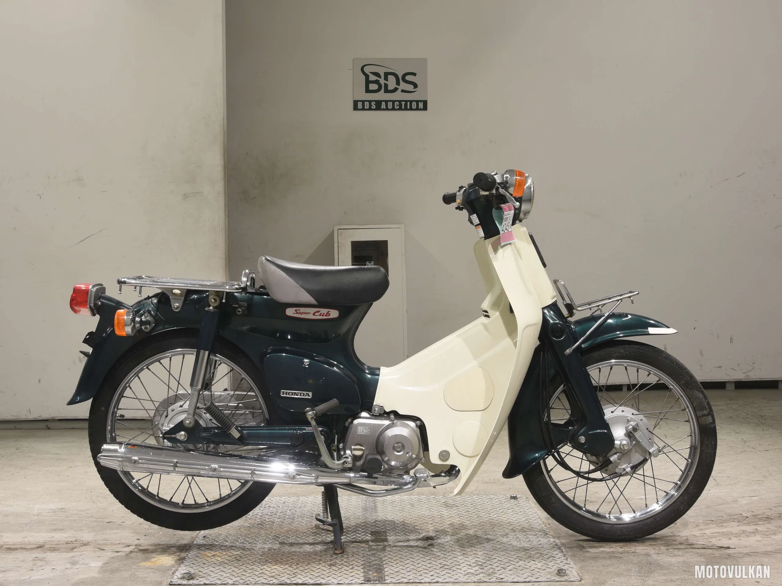Honda C90