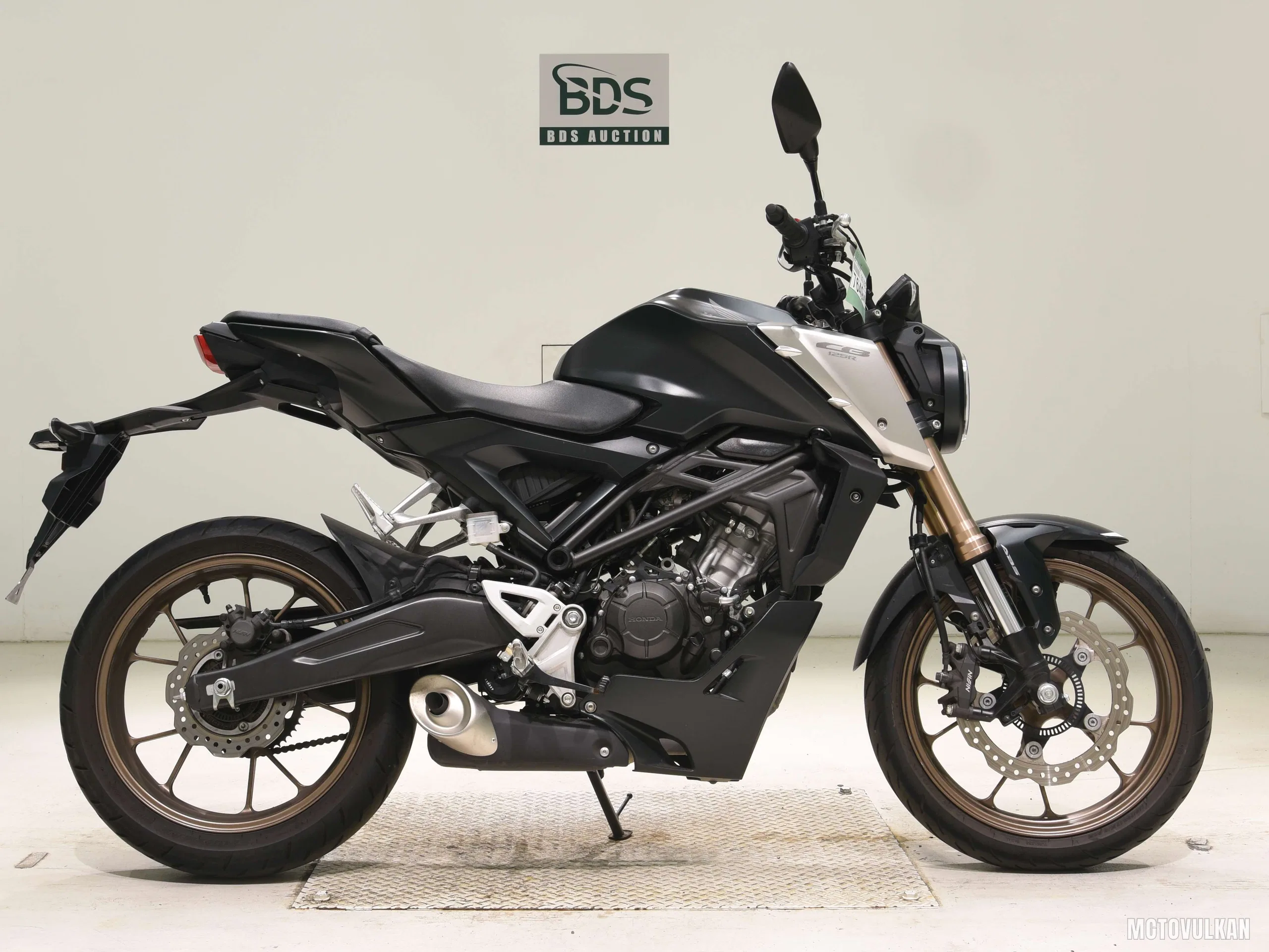 Honda CB125R-2