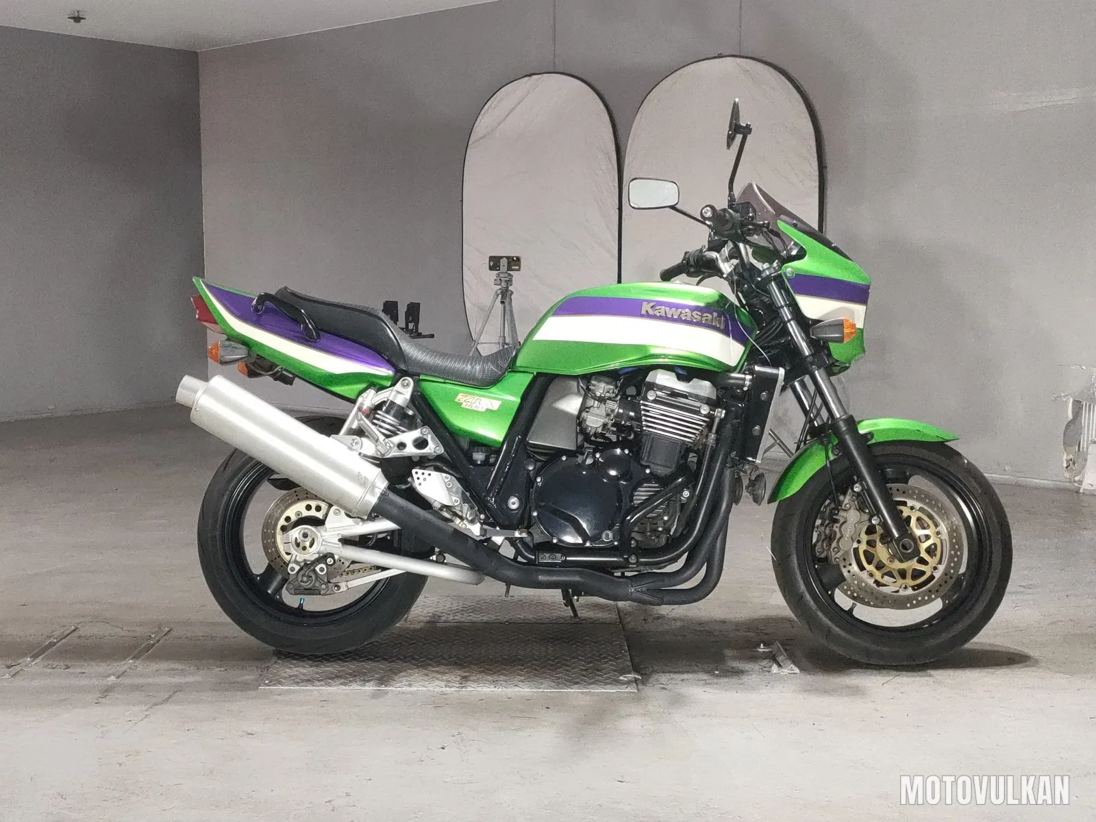 Kawasaki ZRX1100