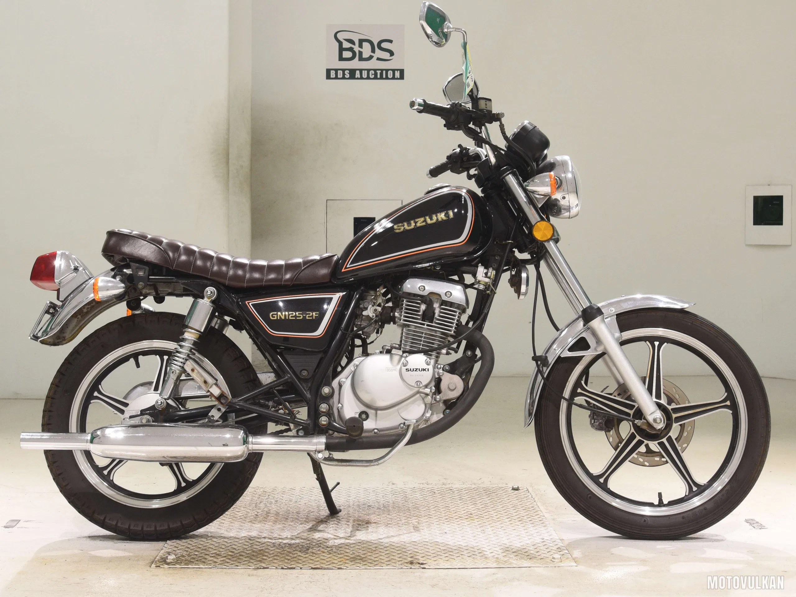 Suzuki GN125-2F