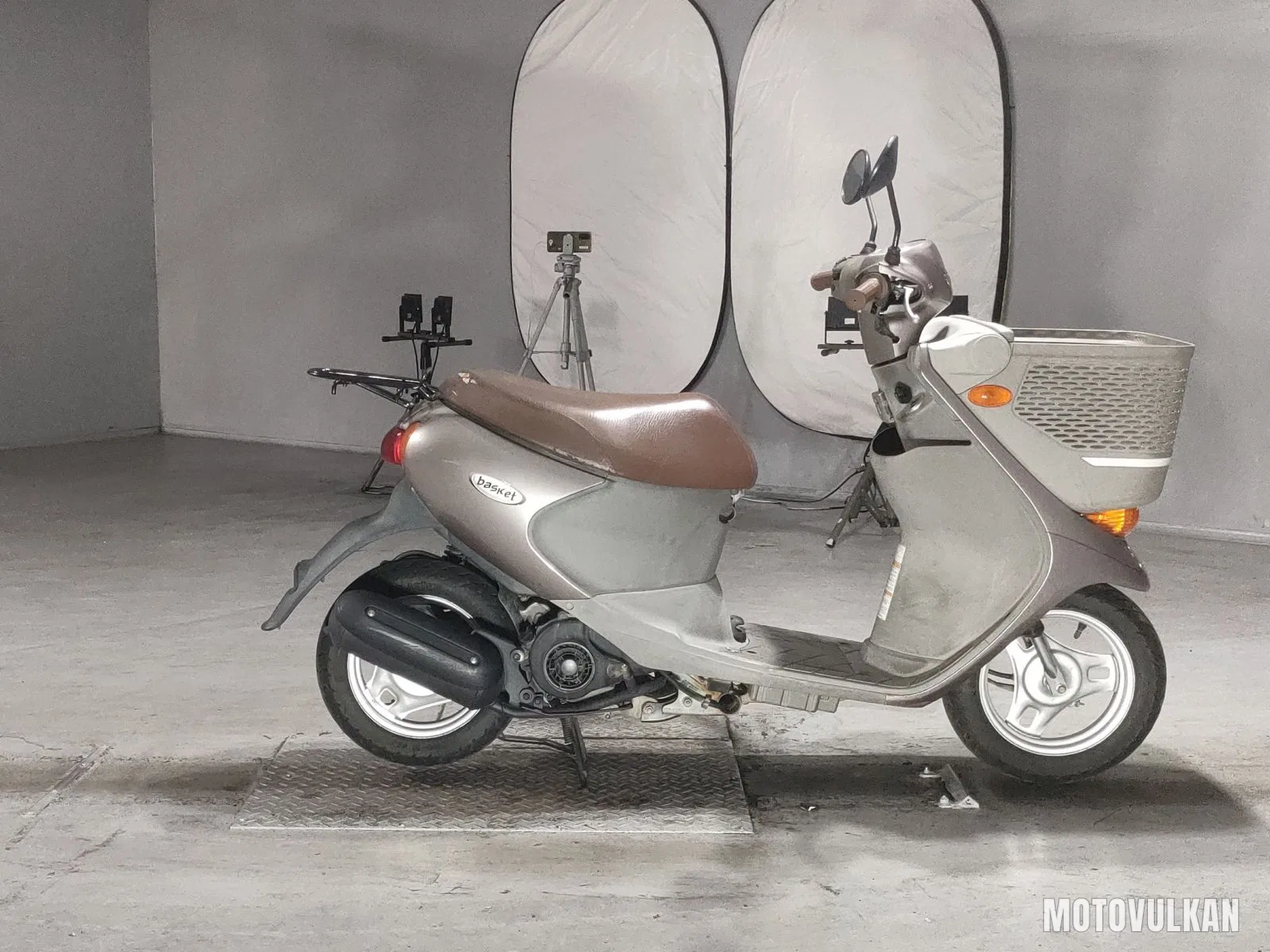 Suzuki Let's 4 Basket