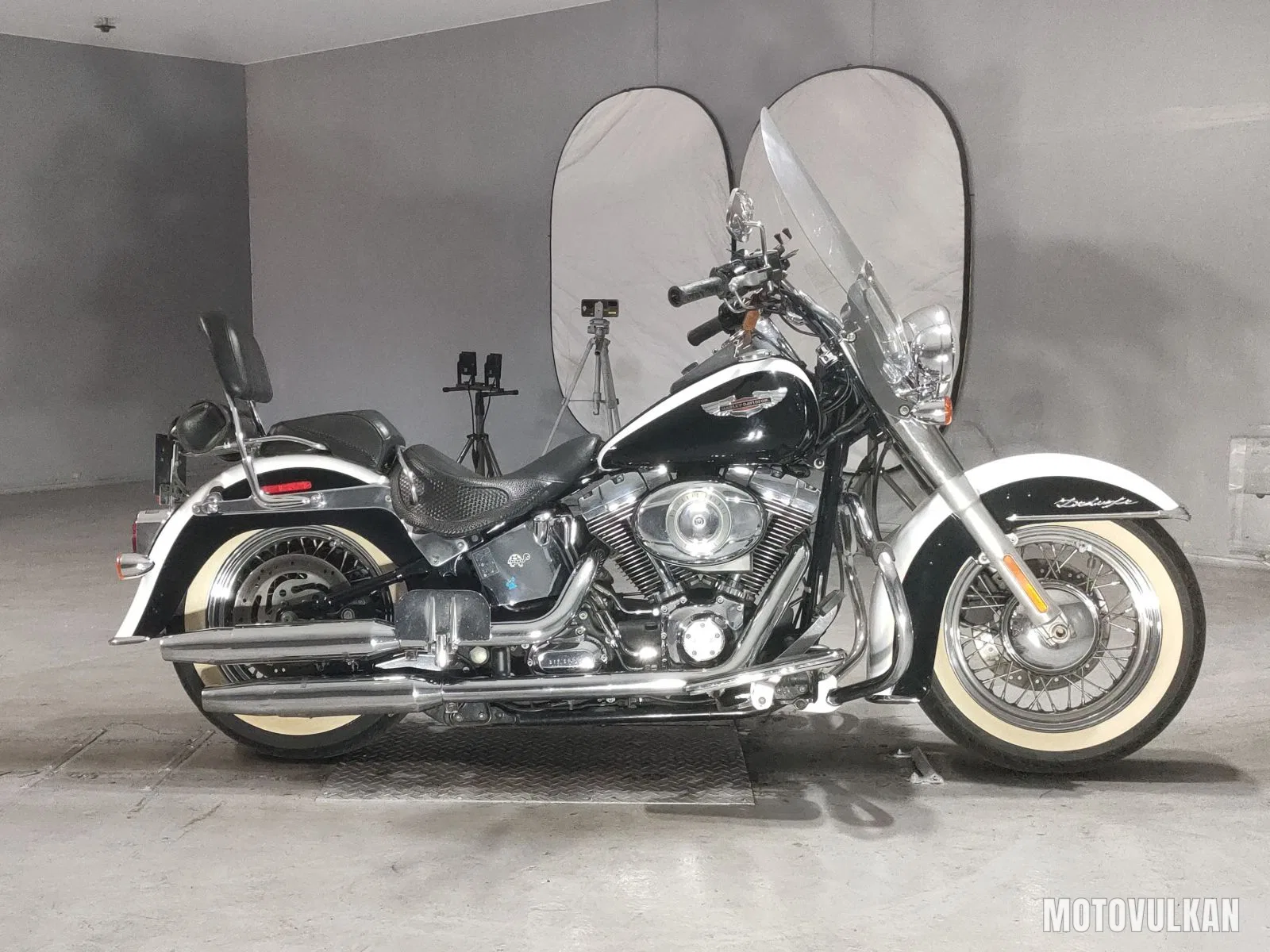 Harley-Davidson Harley-Davidson FLSTN1580