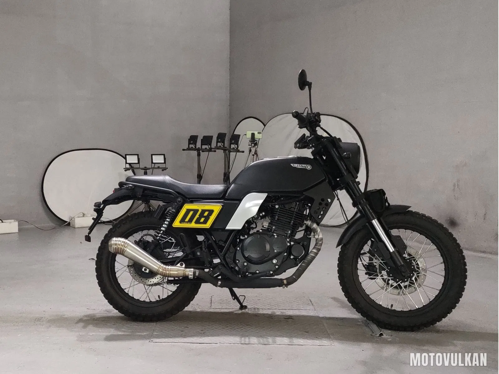  ブリクストン Felsberg 250