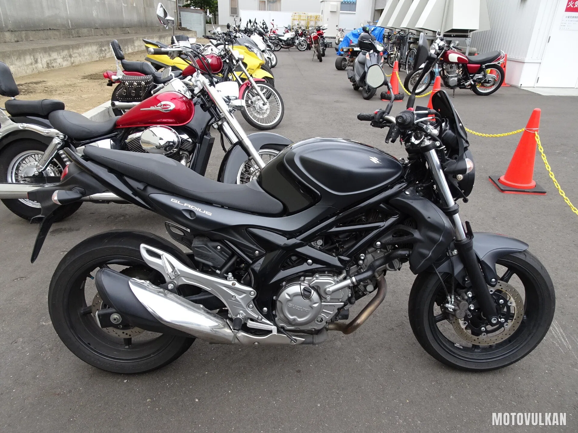 Suzuki Gladius 400 Abs