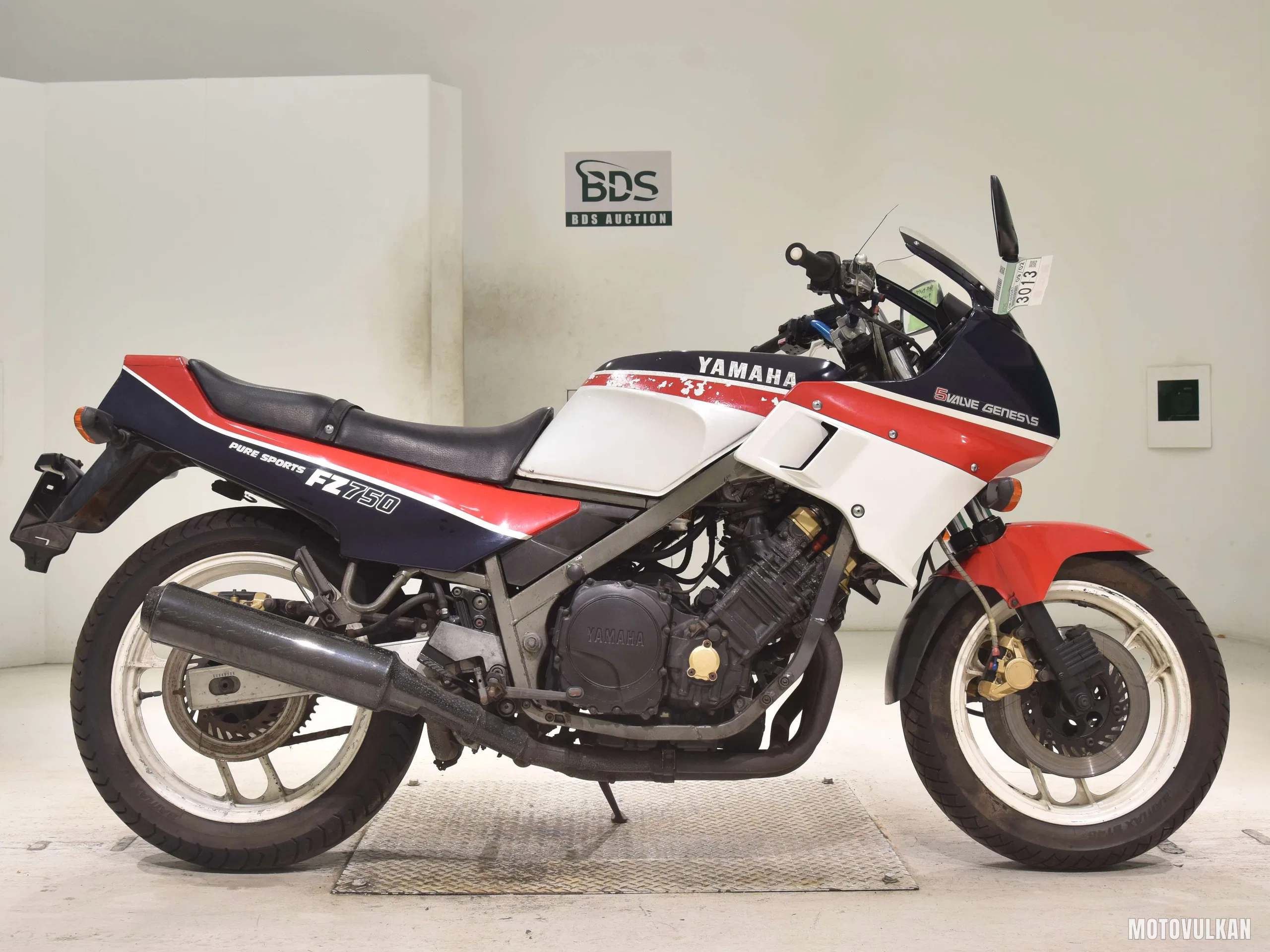 Yamaha FZ750