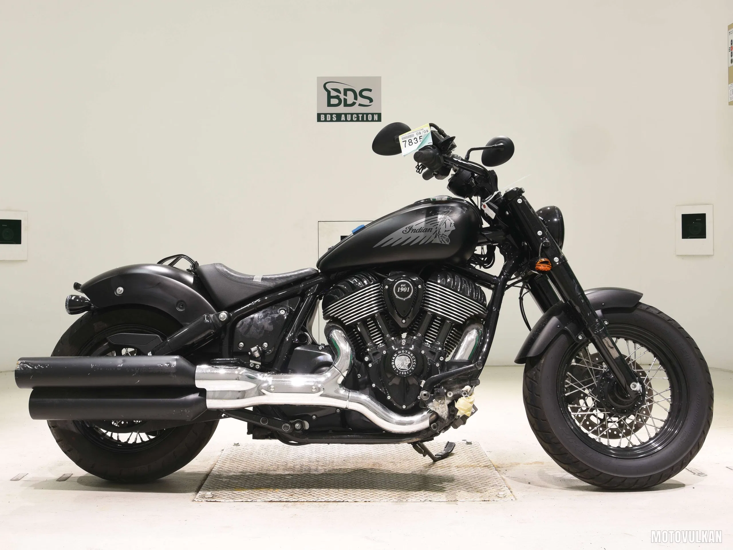  INDIAN Chief Bobber DARK