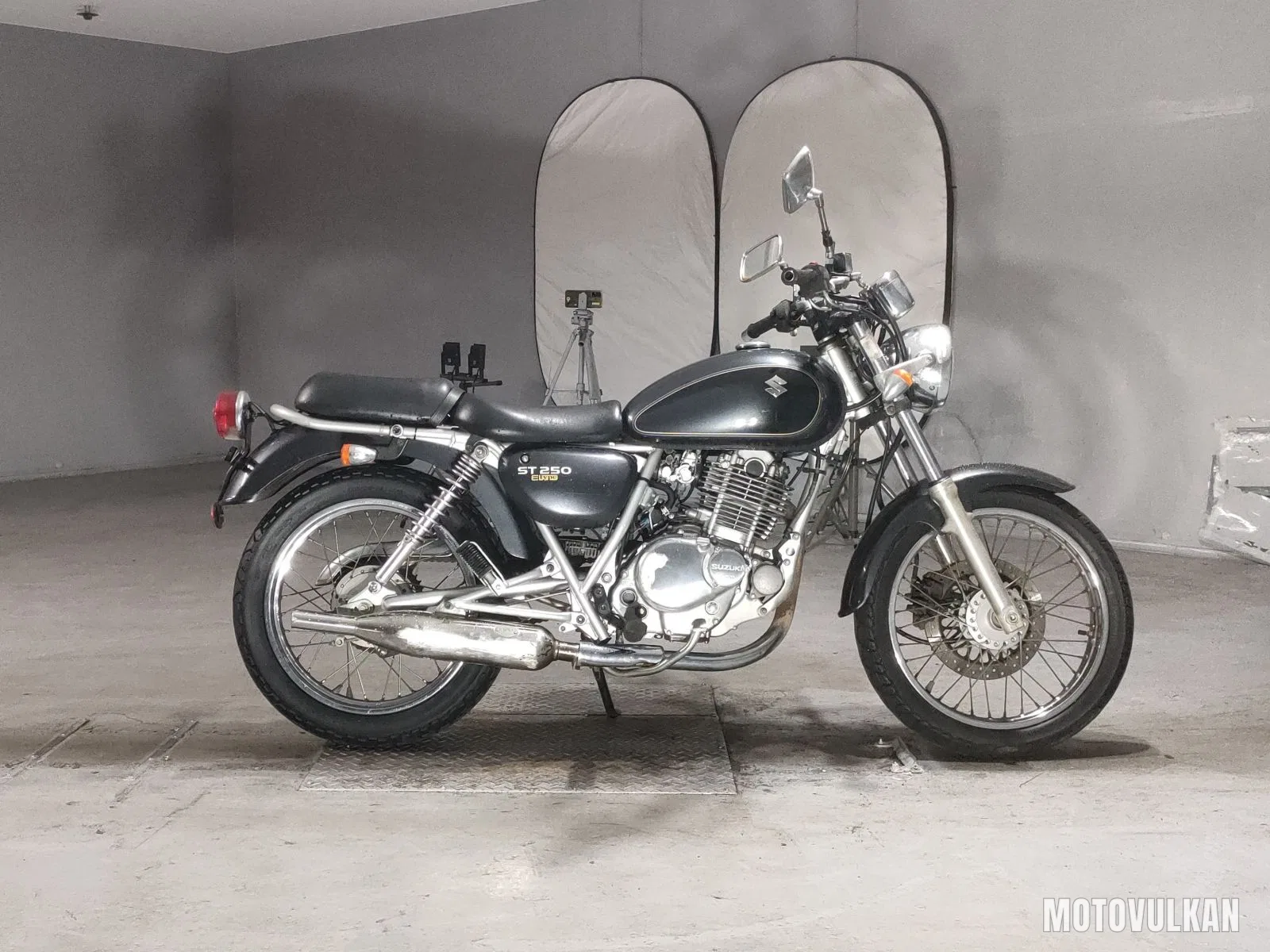 Suzuki ST250E