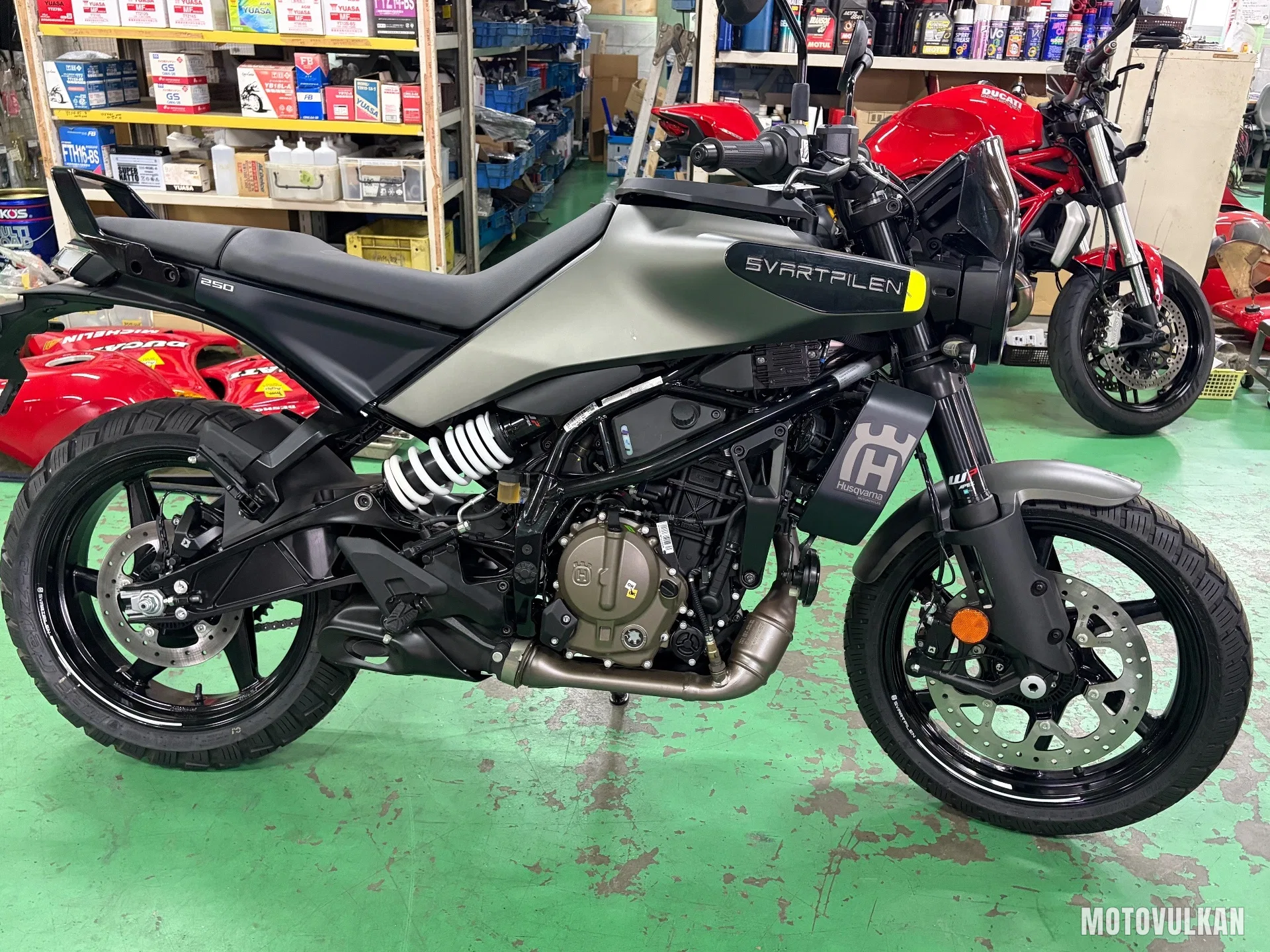 Other Non Japanese Husqvarna Svartpilen 250