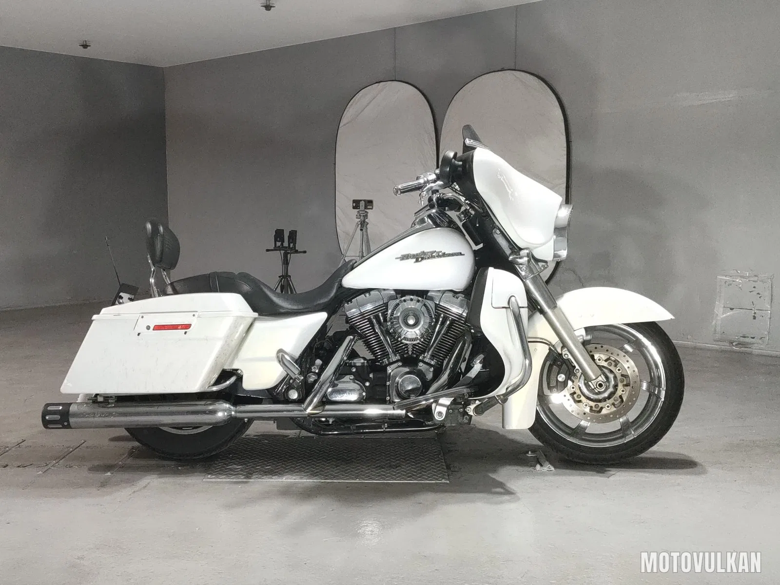 Harley-Davidson Harley-Davidson FLHX1580