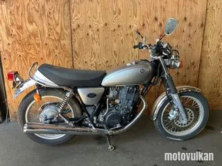 Yamaha Sr400