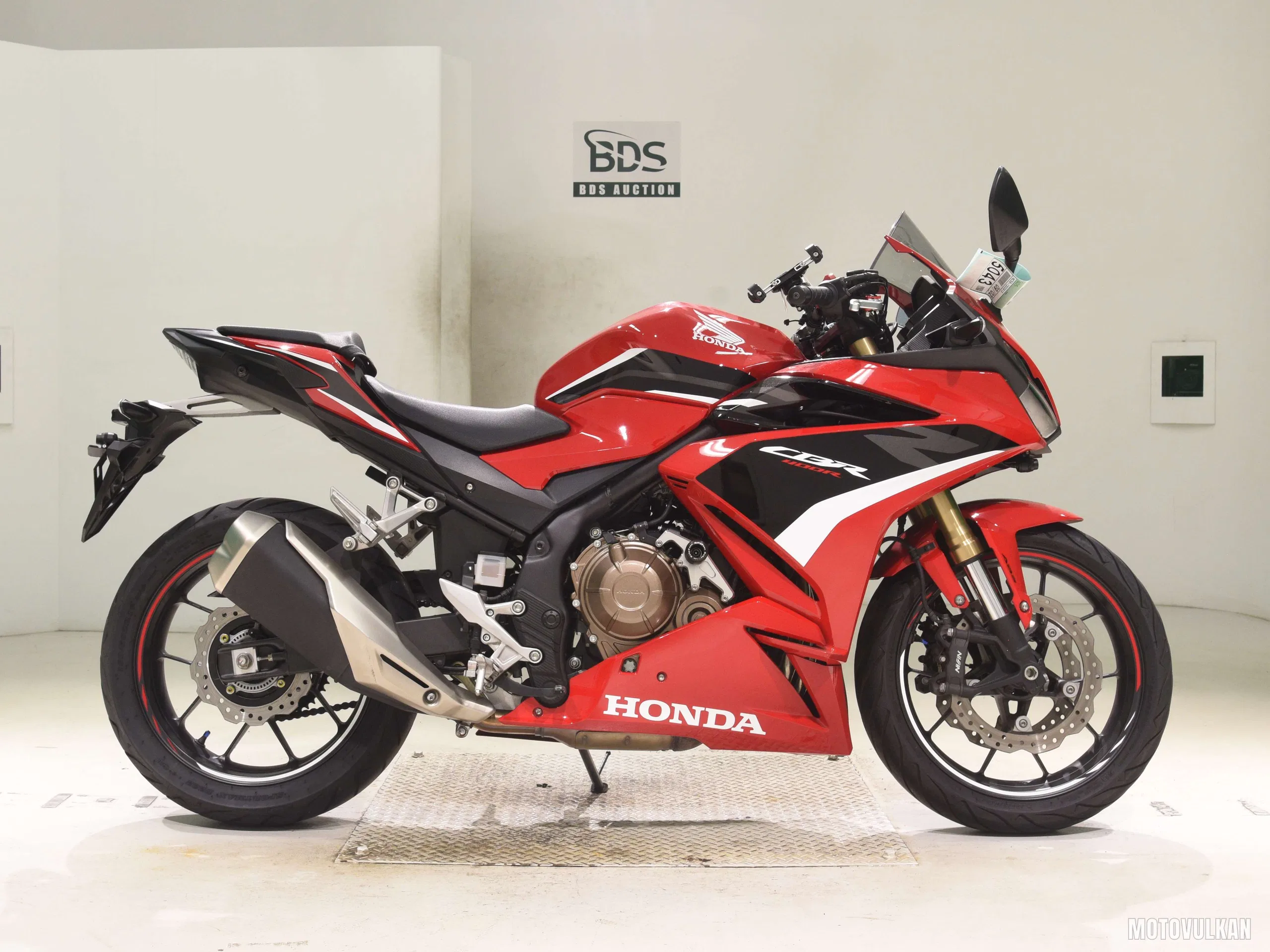 Honda CBR400R-2