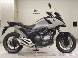 Honda NC750XD-3