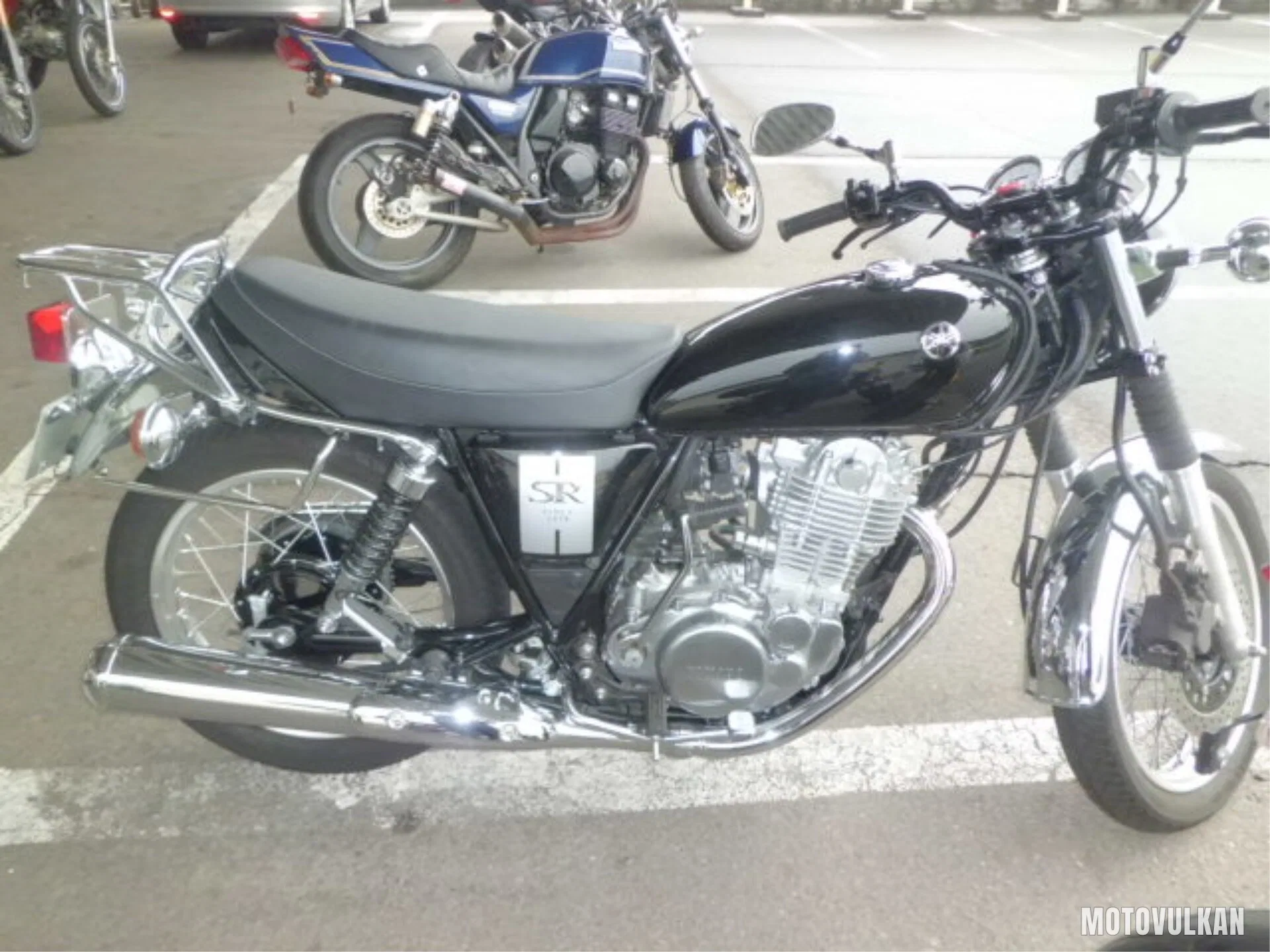 Yamaha Sr400