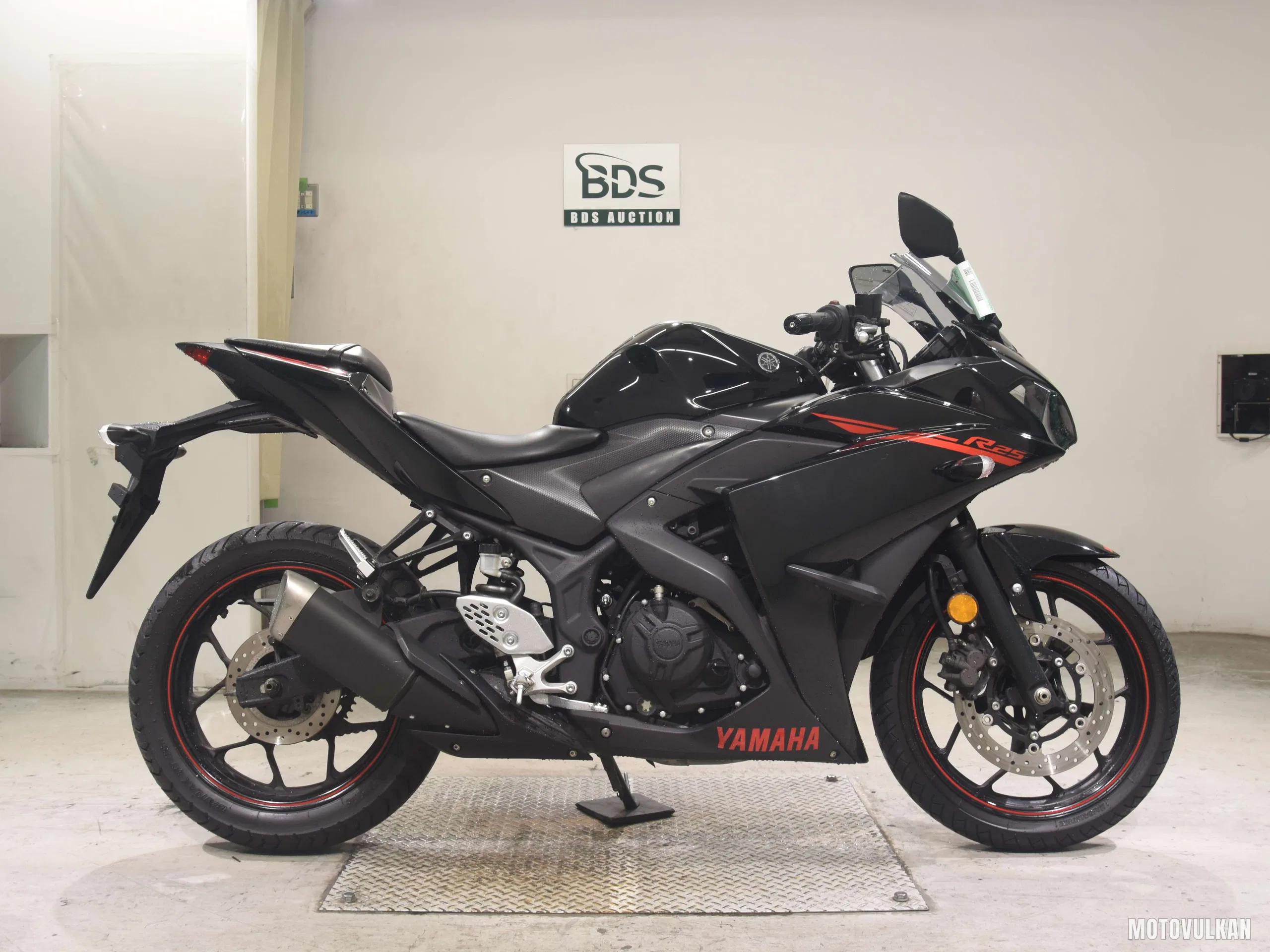 Yamaha YZF-R25