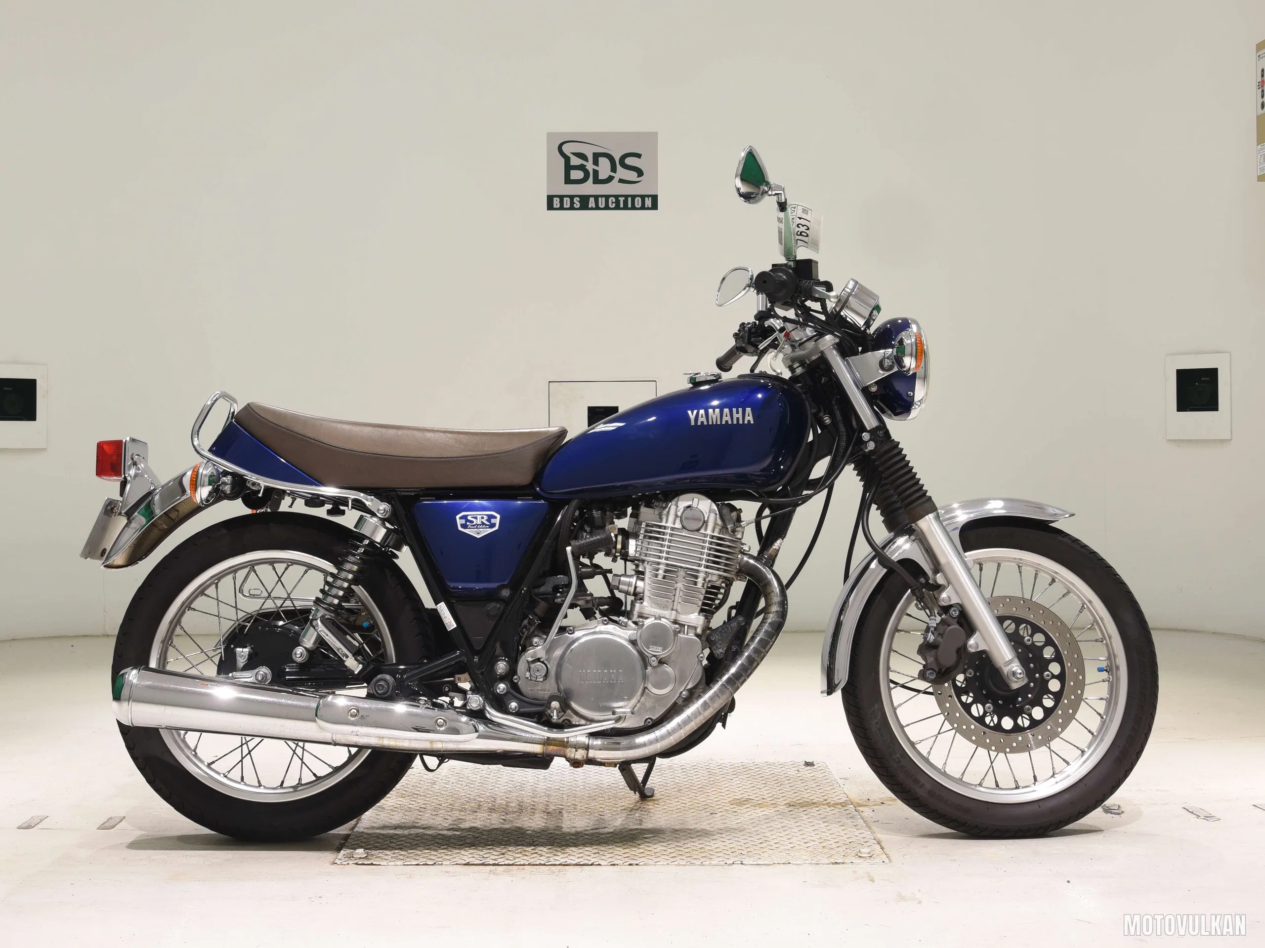 Yamaha SR400-5