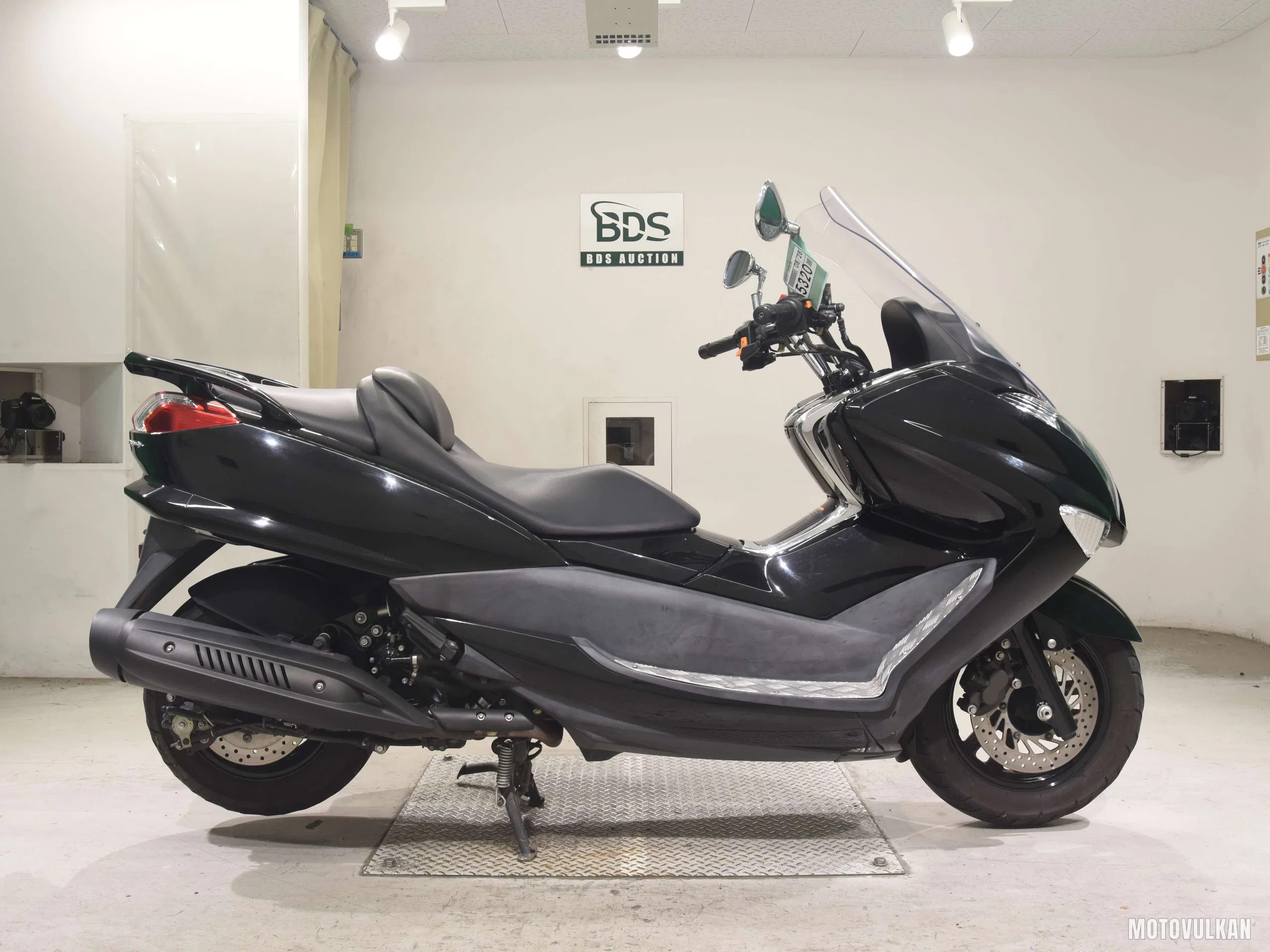 Yamaha MAJESTY250-4
