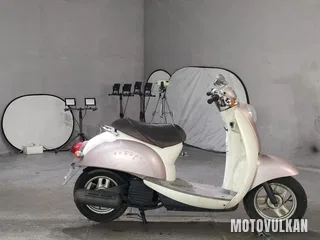 Honda Crea Scoopy i