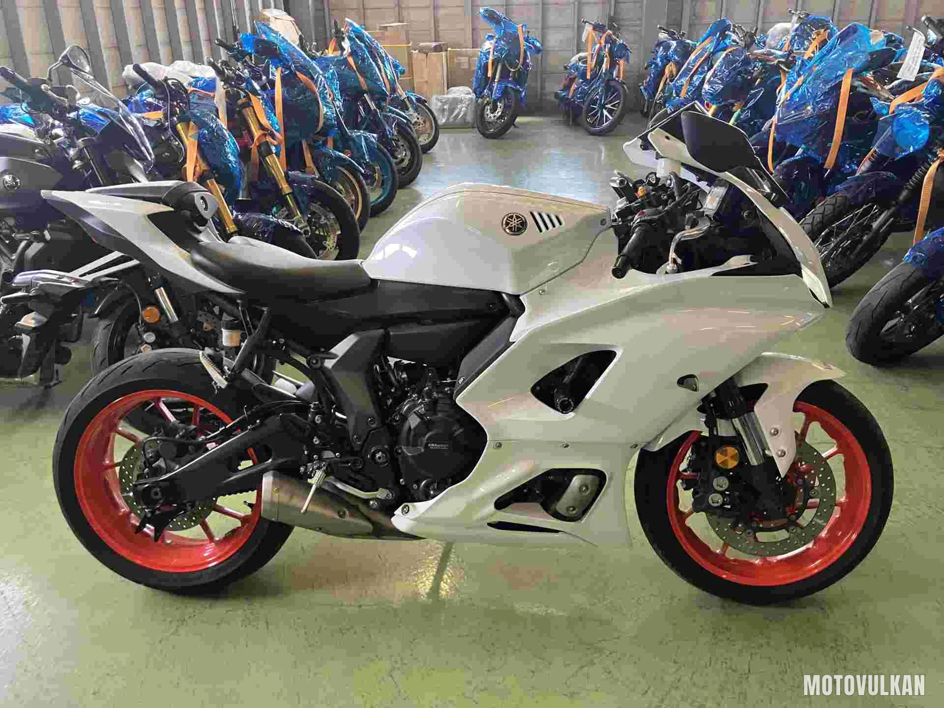 Yamaha Yzf-R7