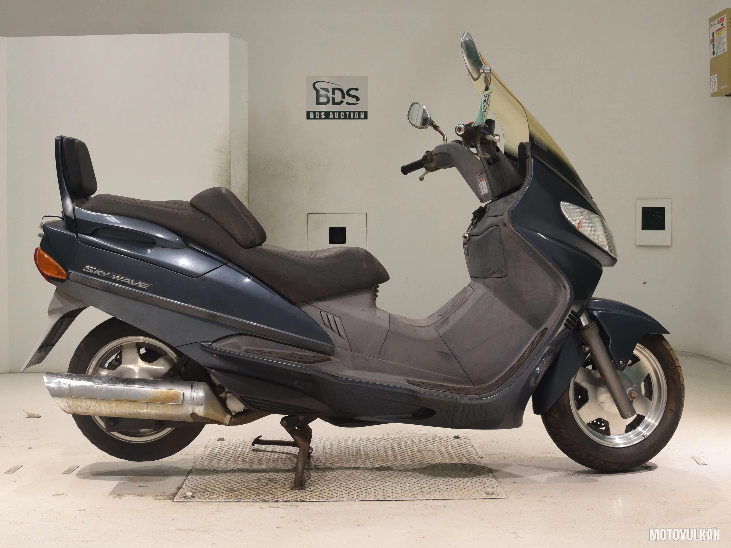Suzuki SKYWAVE400
