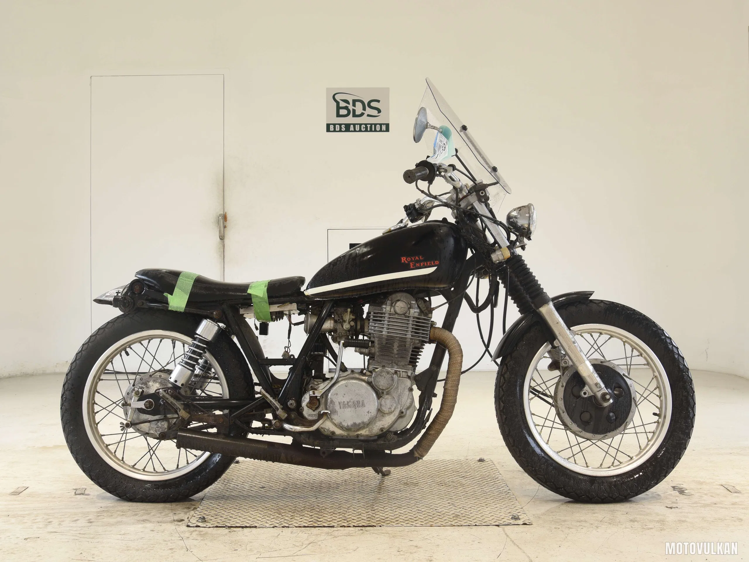 Yamaha SR400-2