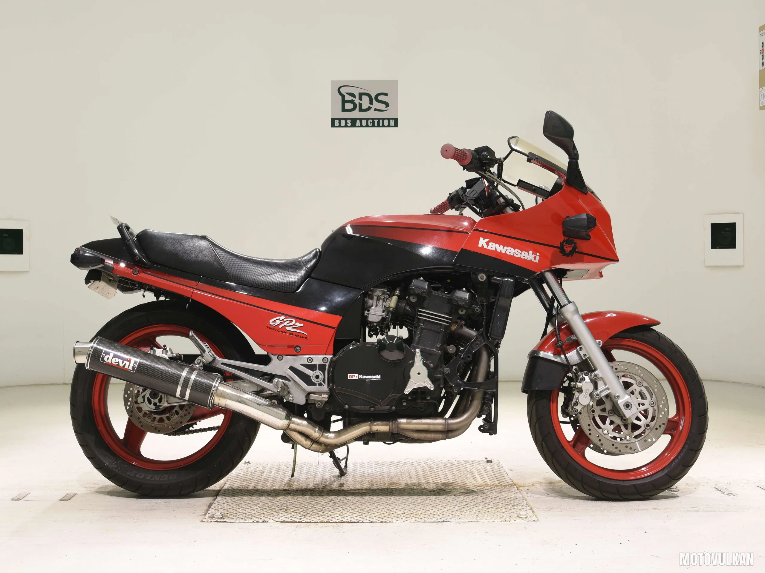 Kawasaki GPZ900R