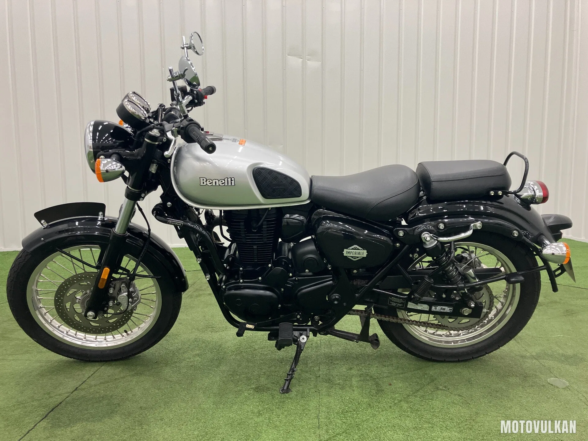 Other Non Japanese Benelli Inperiale 400