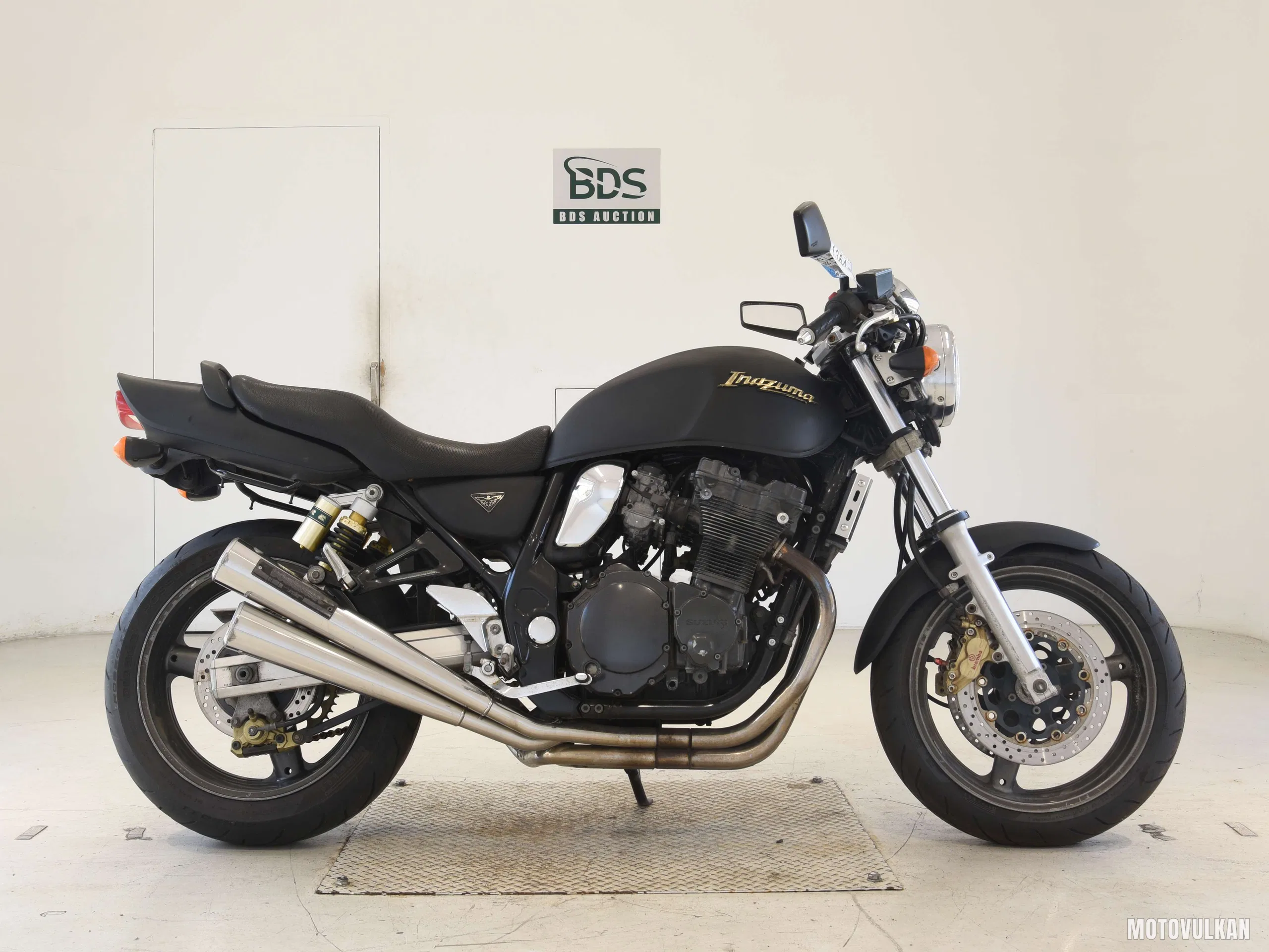 Suzuki INAZUMA400