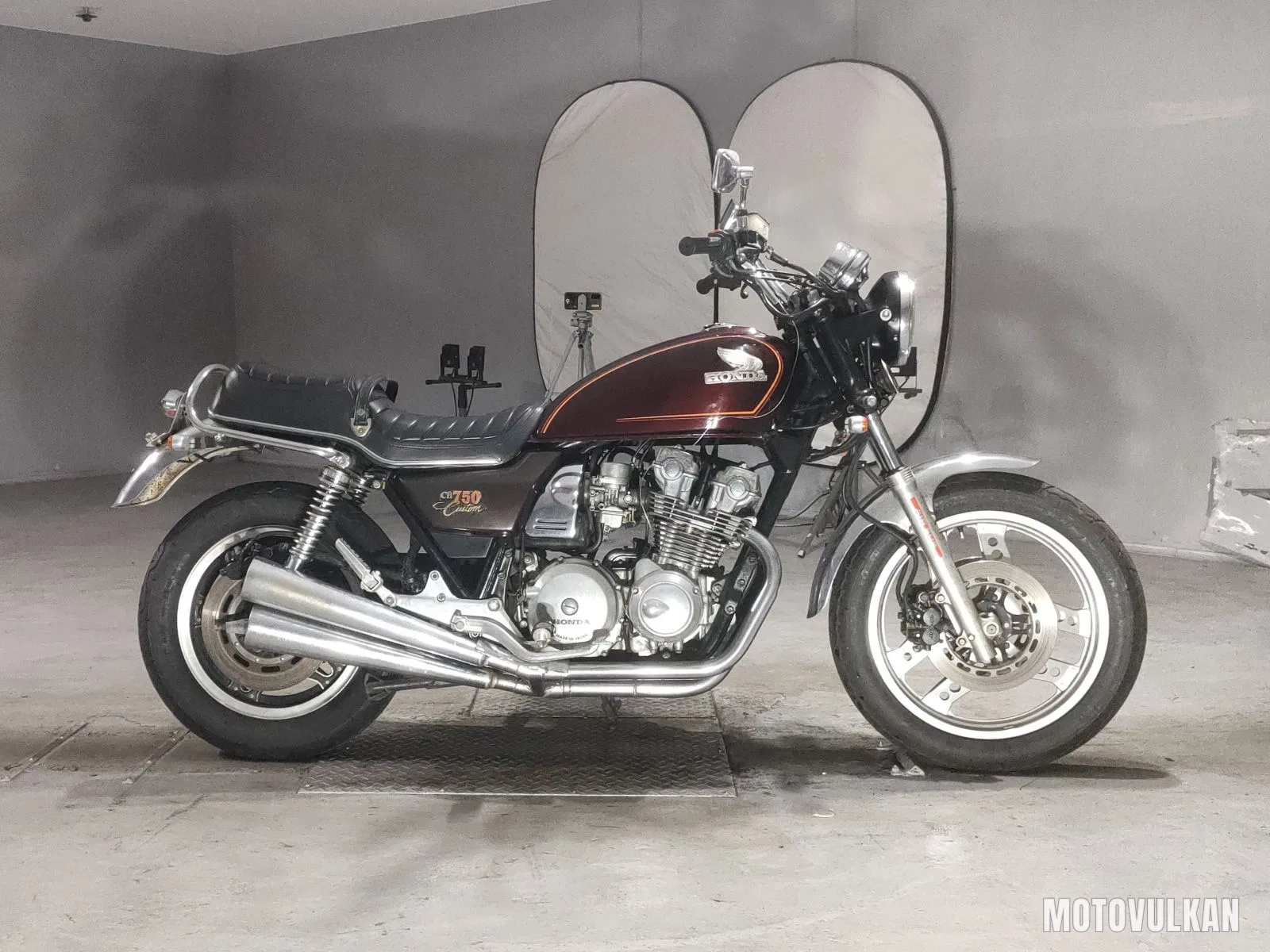 Honda CB750 Custom