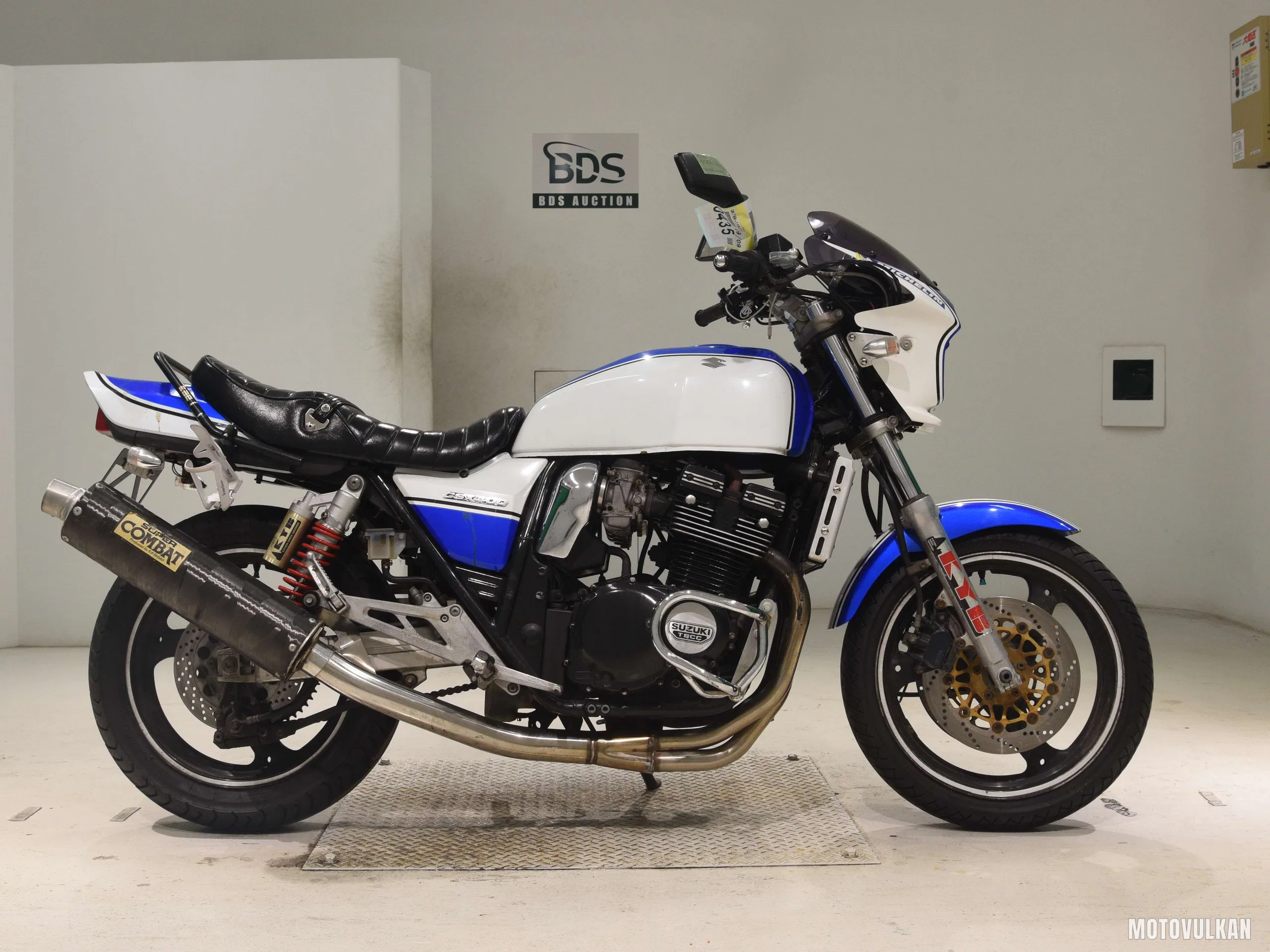 Suzuki GSX400XSインPALス