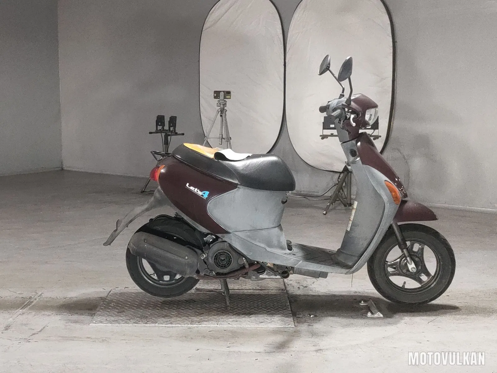 Suzuki Let's 4