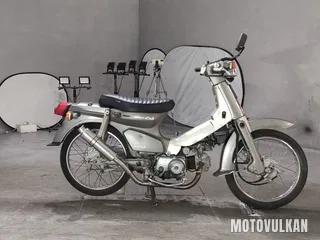 Honda Super Cub 50 Custom