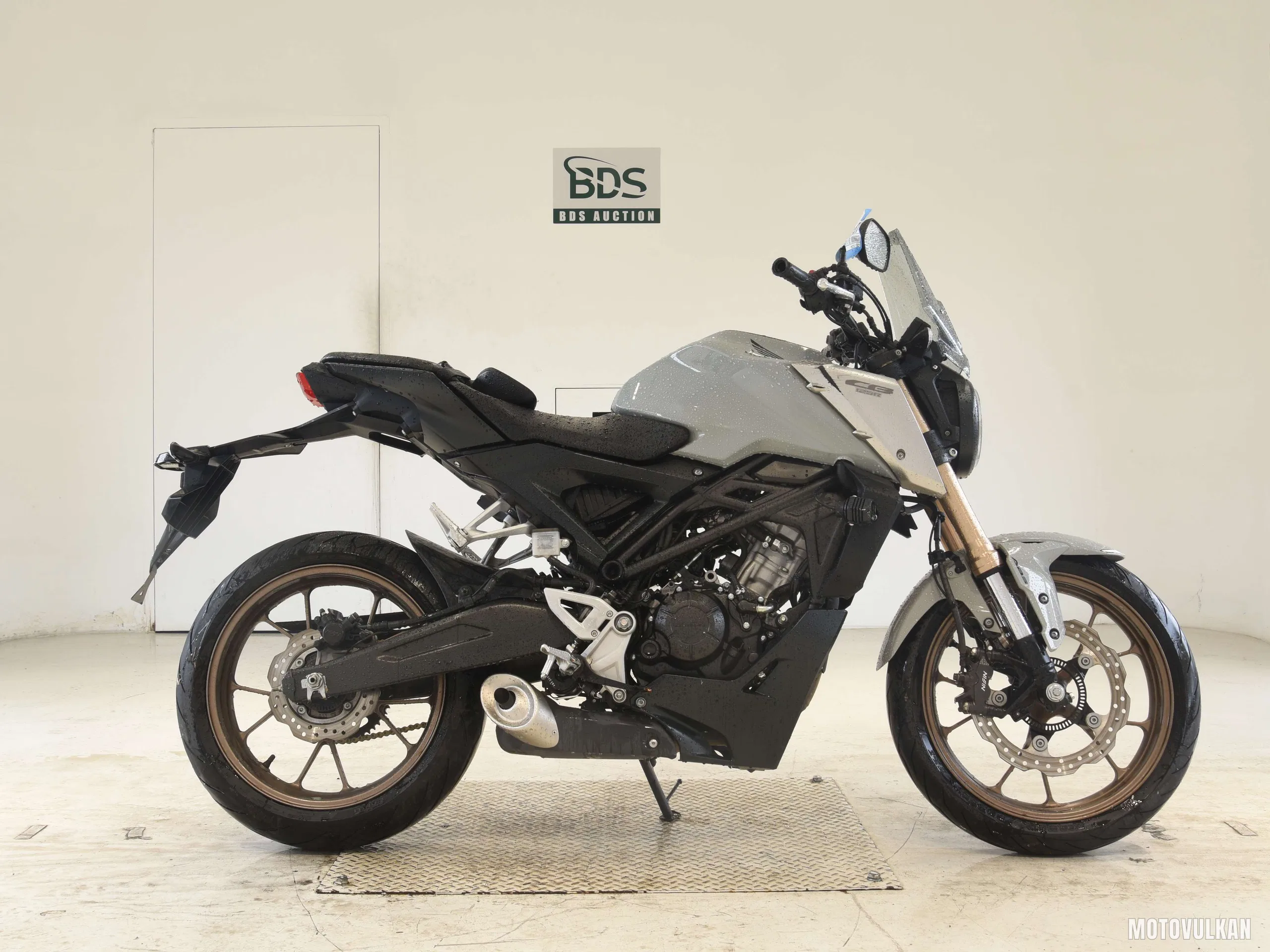 Honda CB125R-2