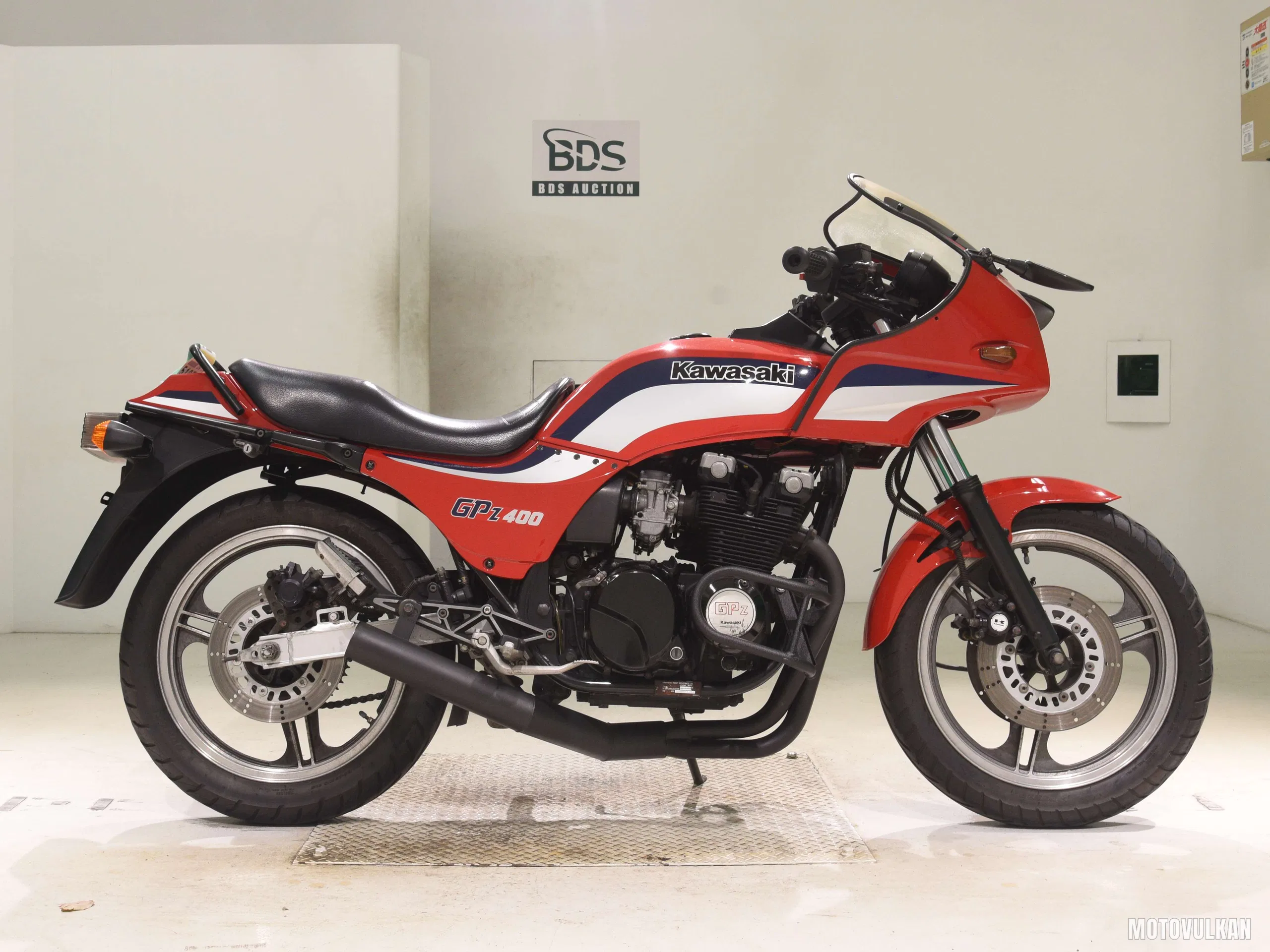 Kawasaki GPZ400