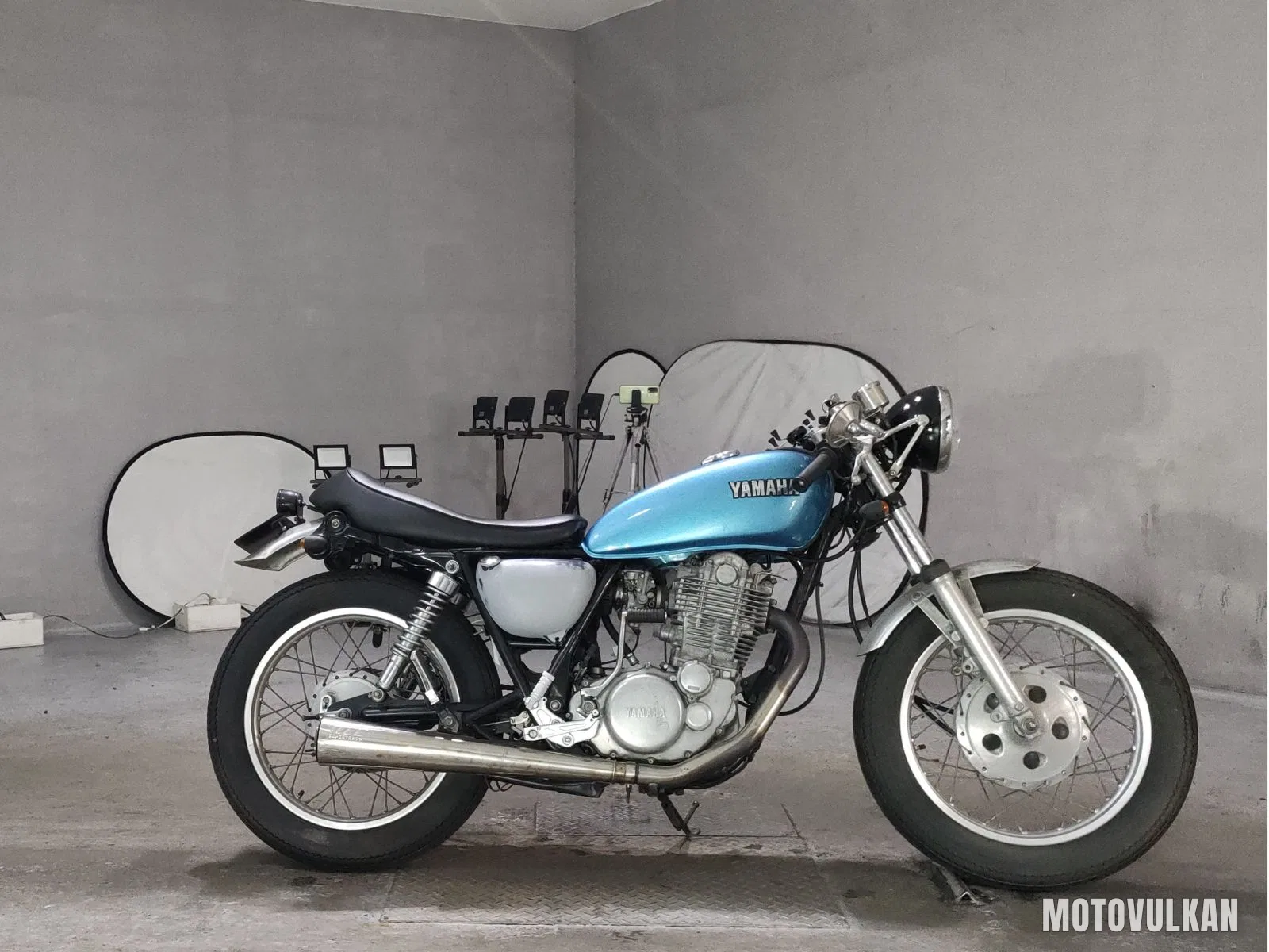 Yamaha SR400