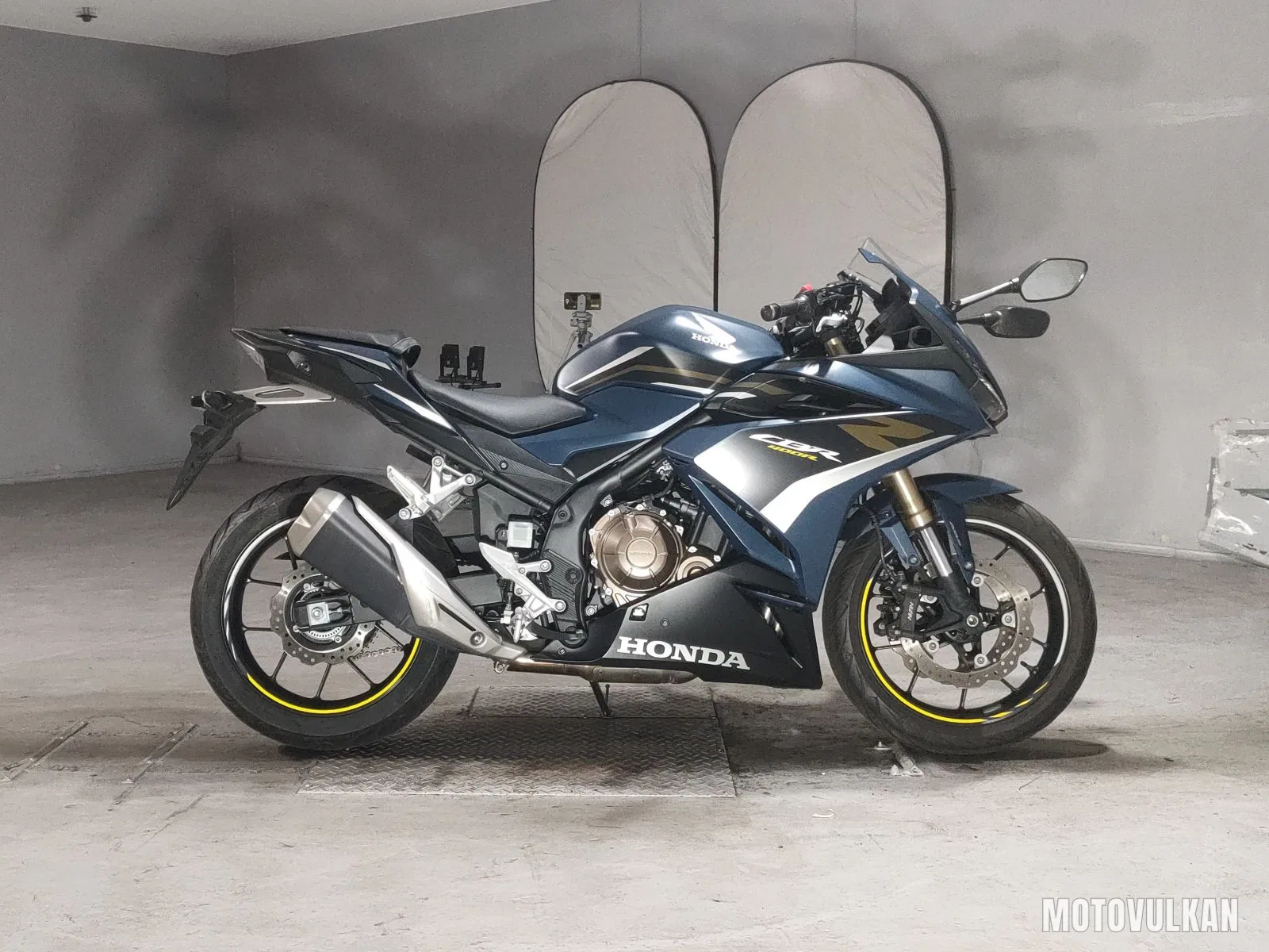 Honda CBR400R