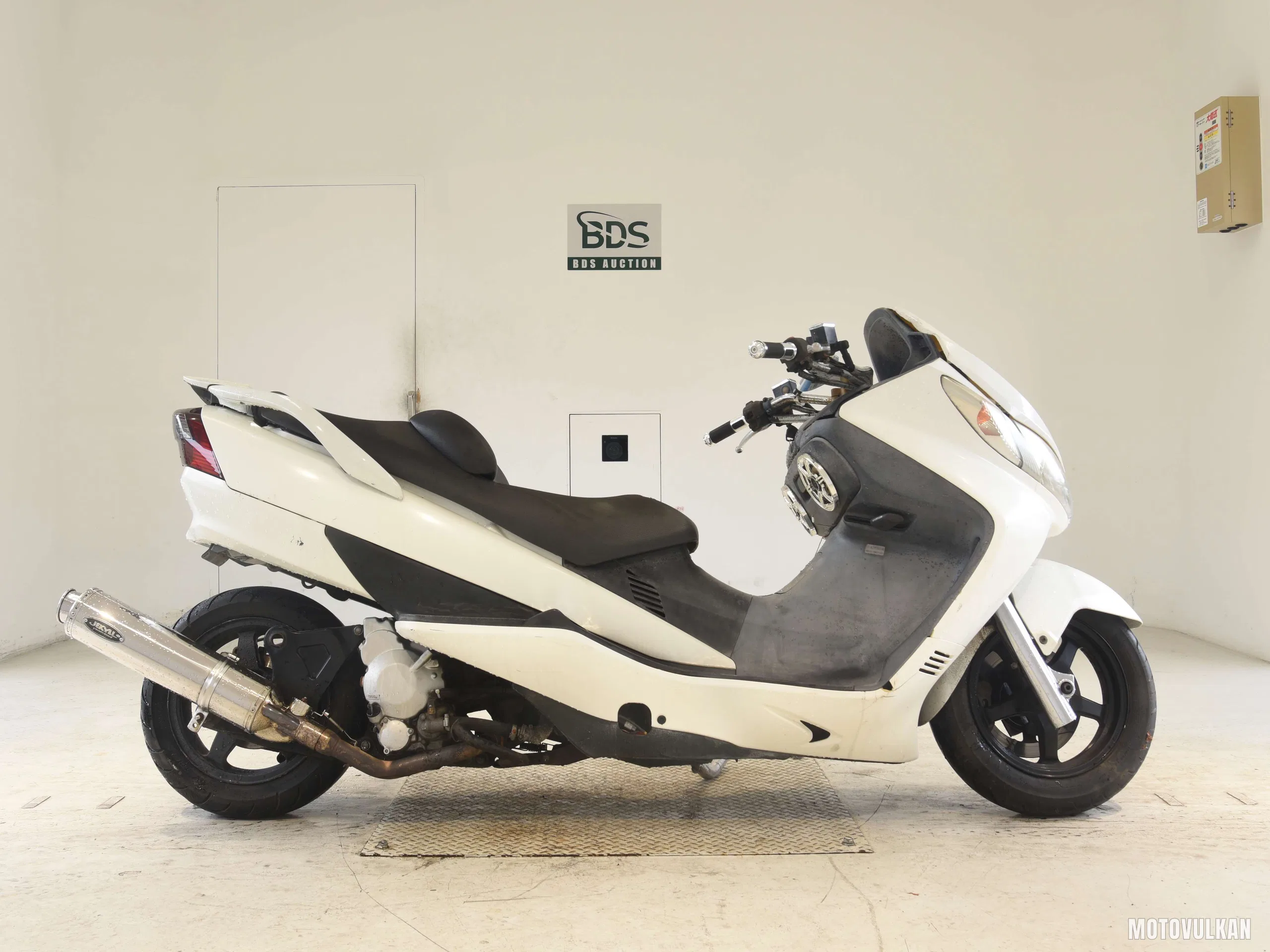 Suzuki SKYWAVE250S-2