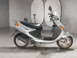 Yamaha Grand Axis 100