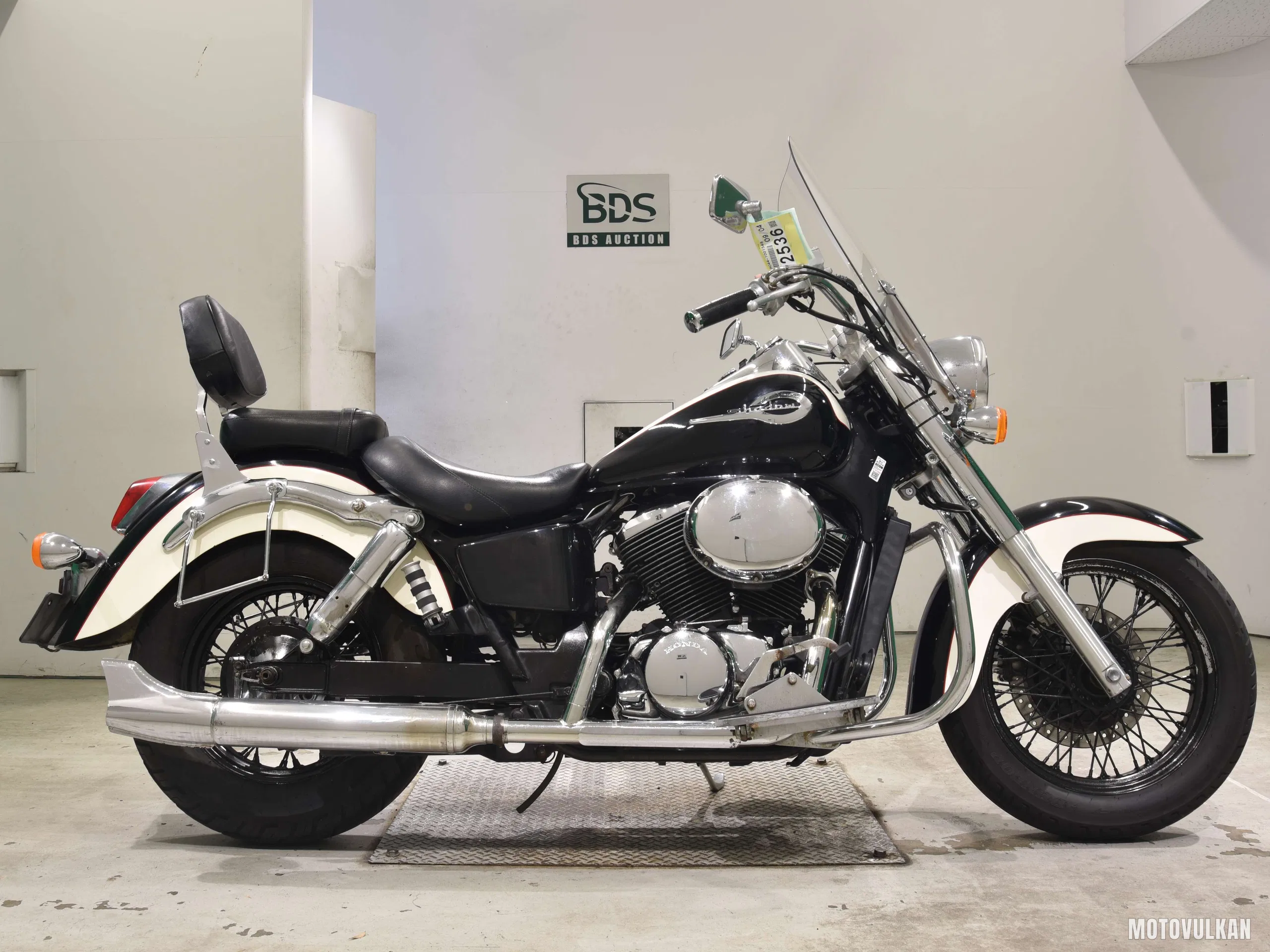 Honda SHADOW750-2