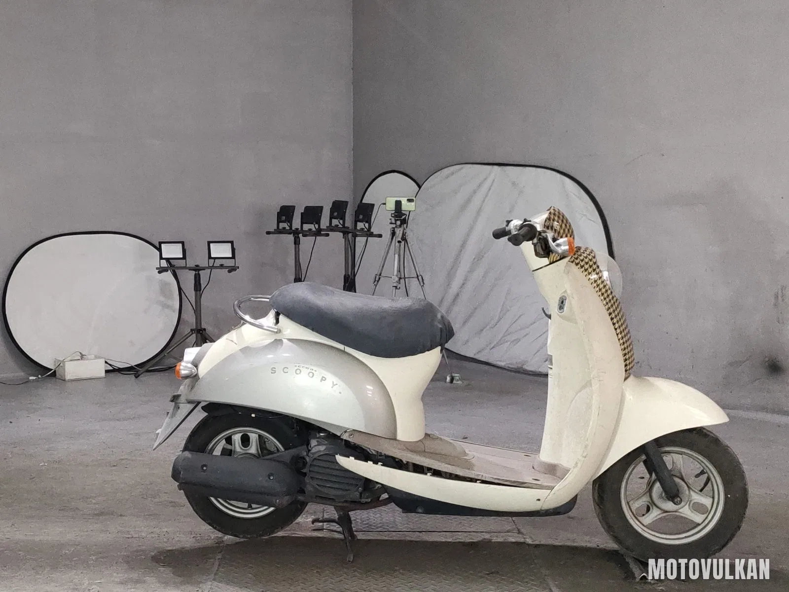 Honda Crea Scoopy i