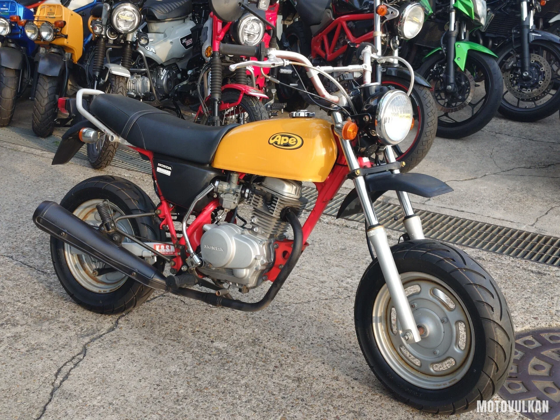 Honda Ape100