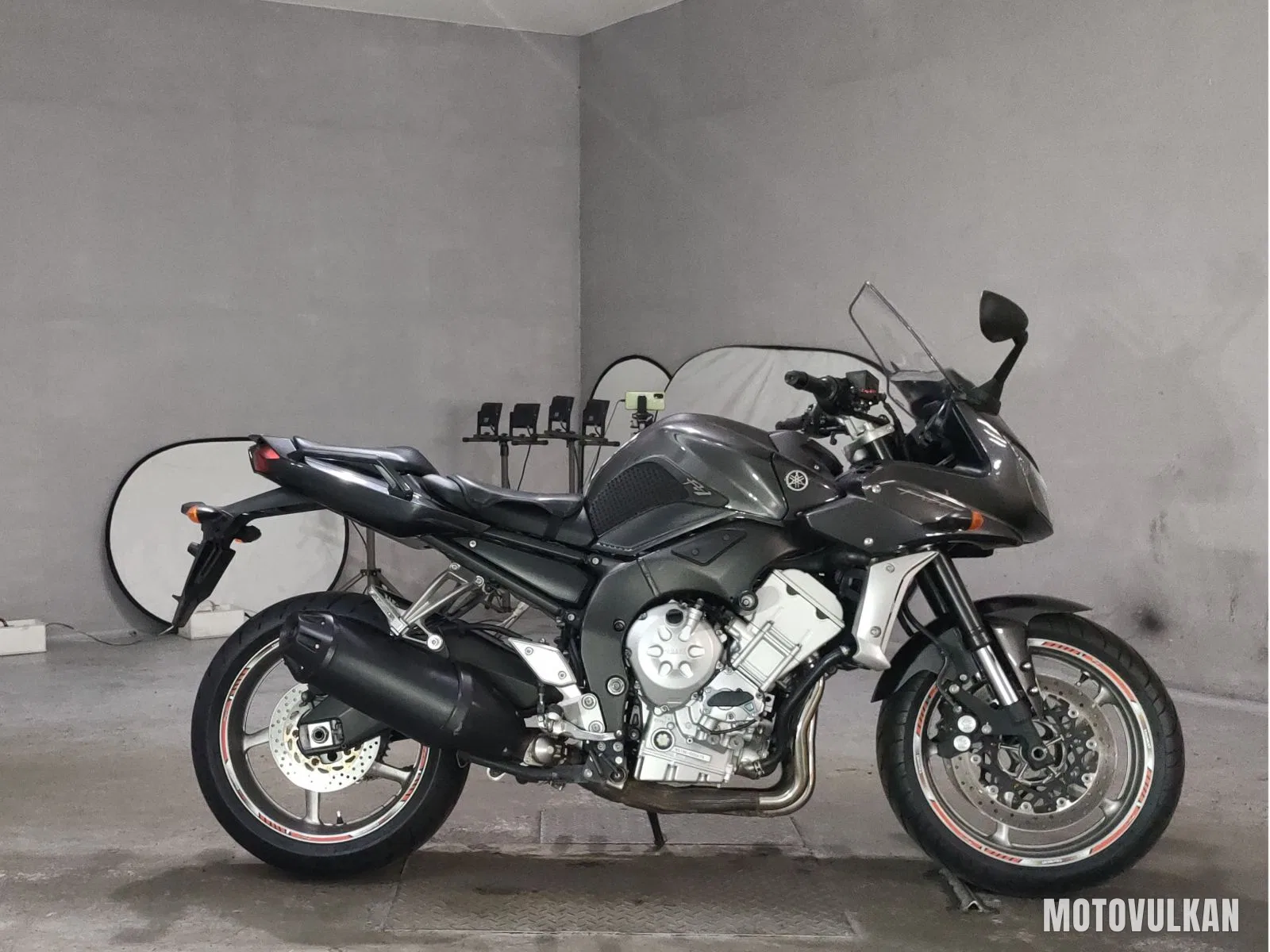 Yamaha FZ1フェザー