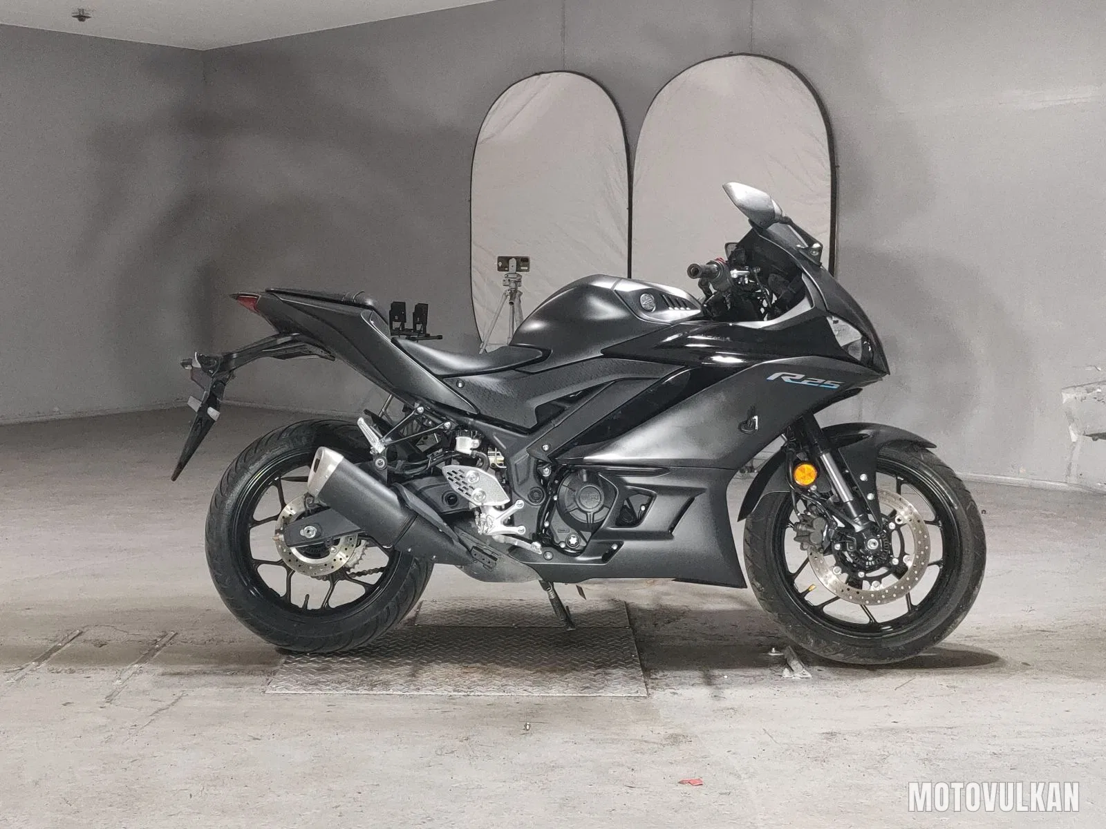Yamaha YZF-R25