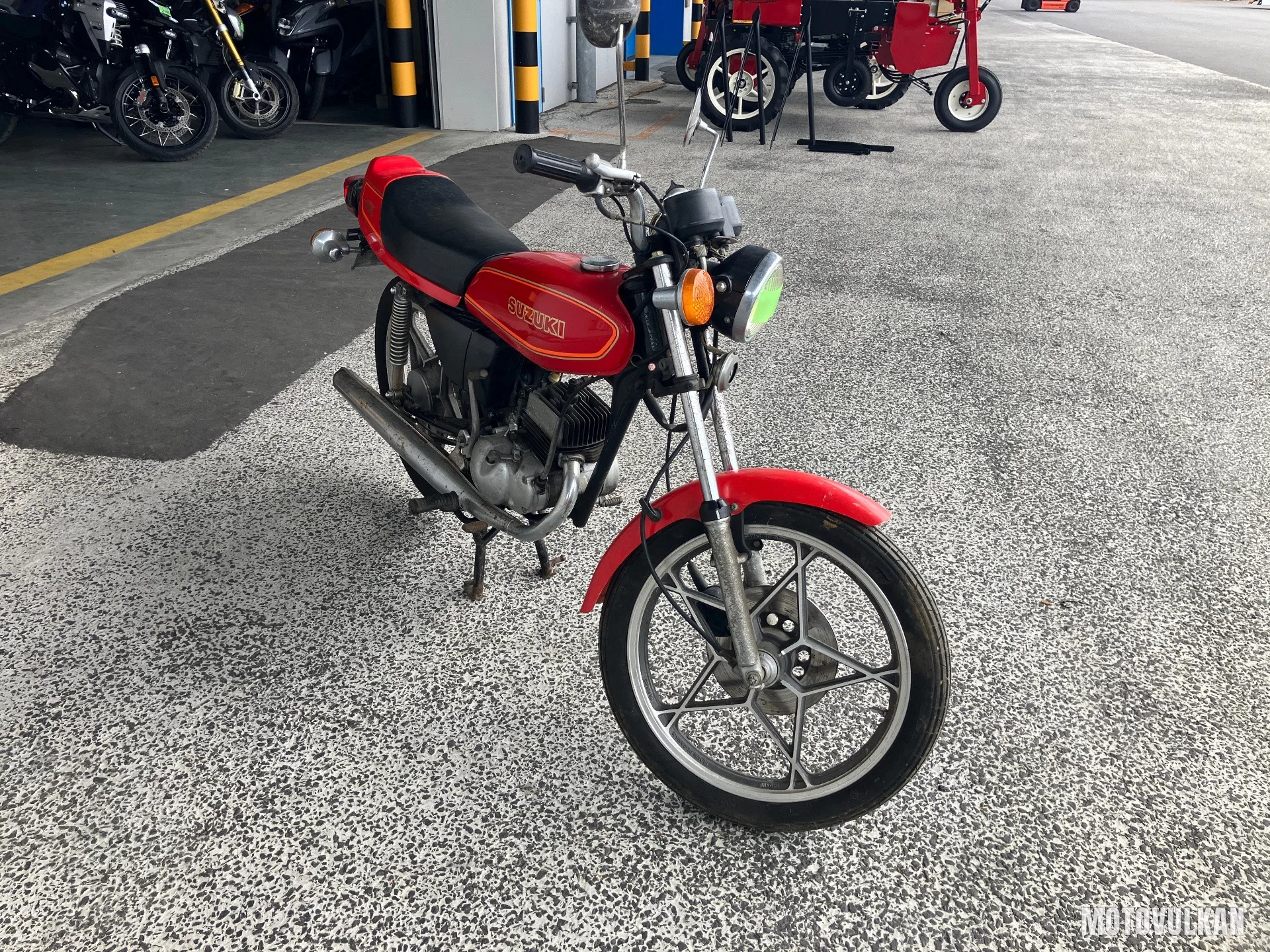 Suzuki Rg50
