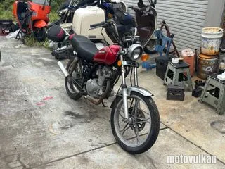 Suzuki Gn125