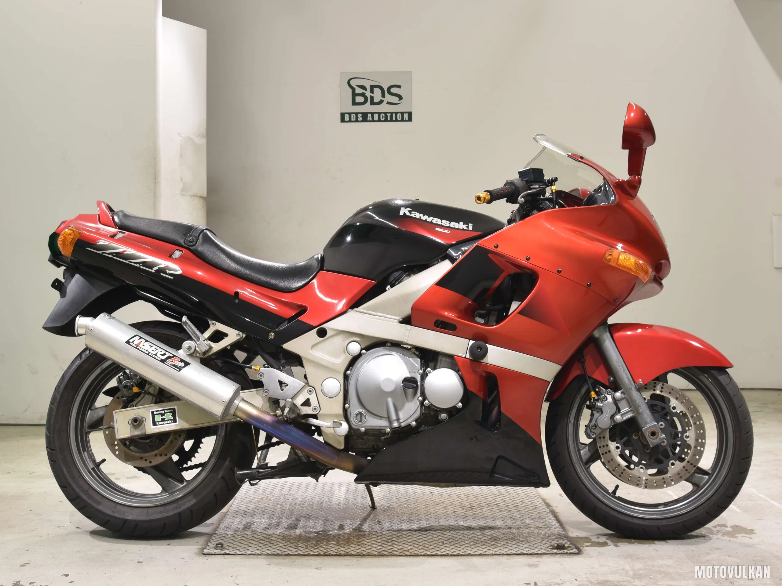 Kawasaki ZZ-R400-2