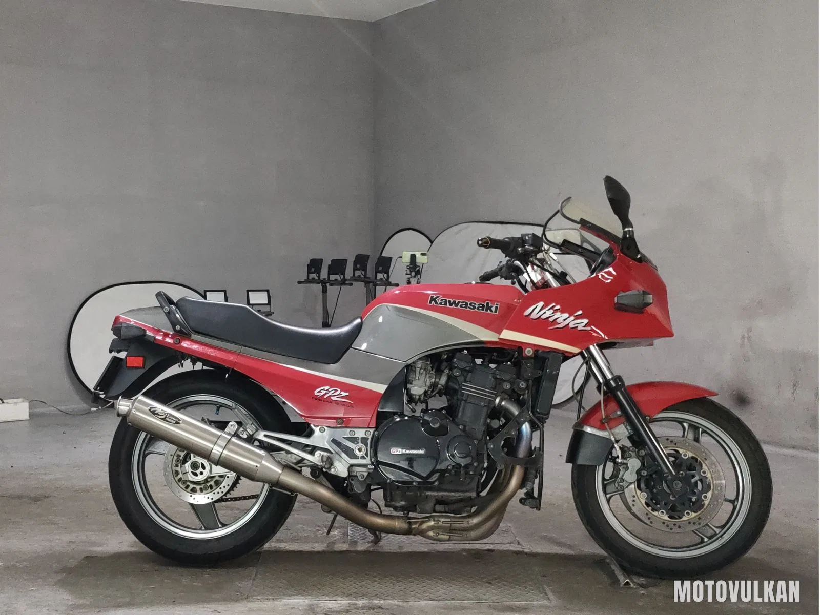 Kawasaki GPZ900R