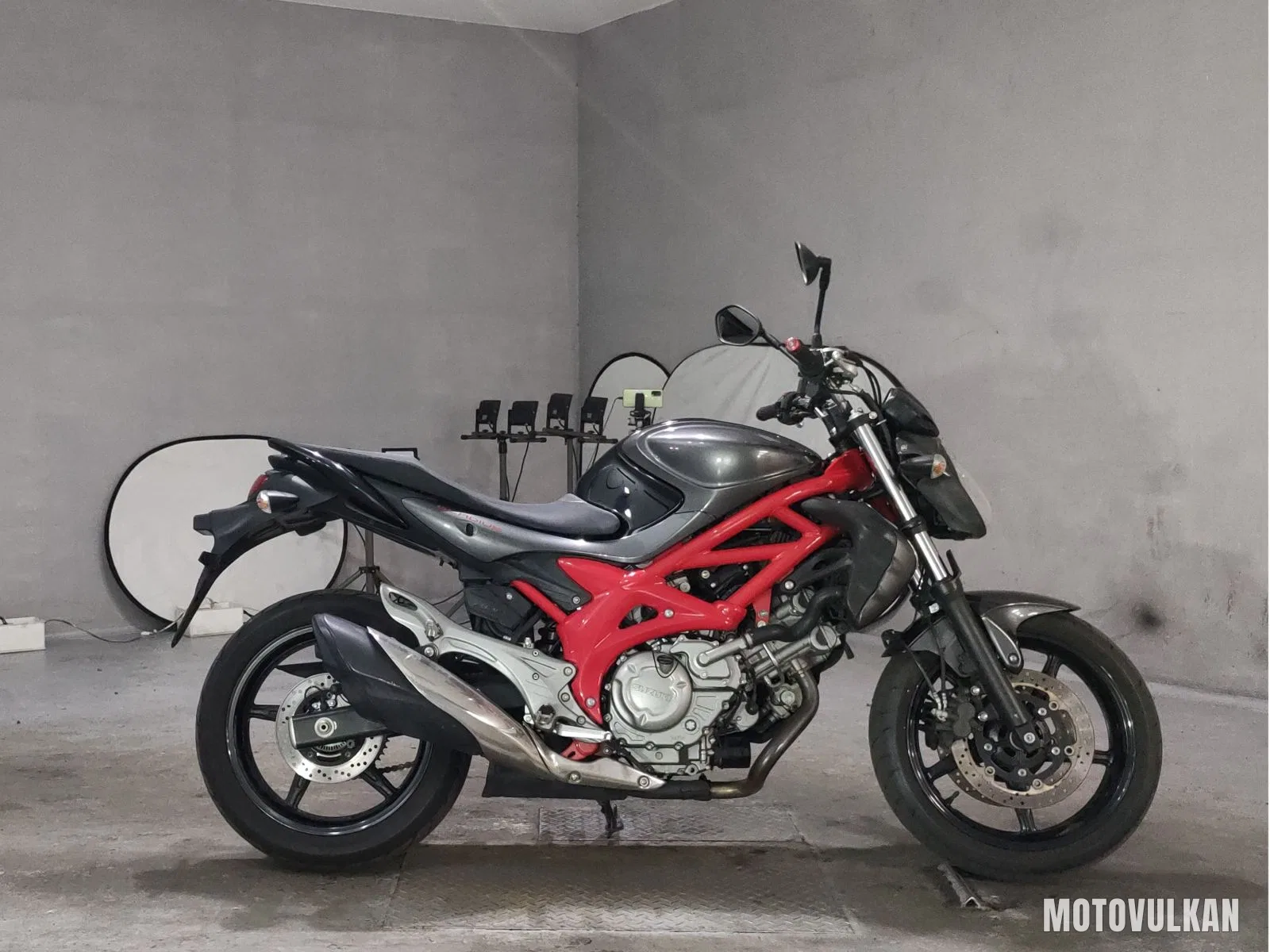 Suzuki Gladius 400