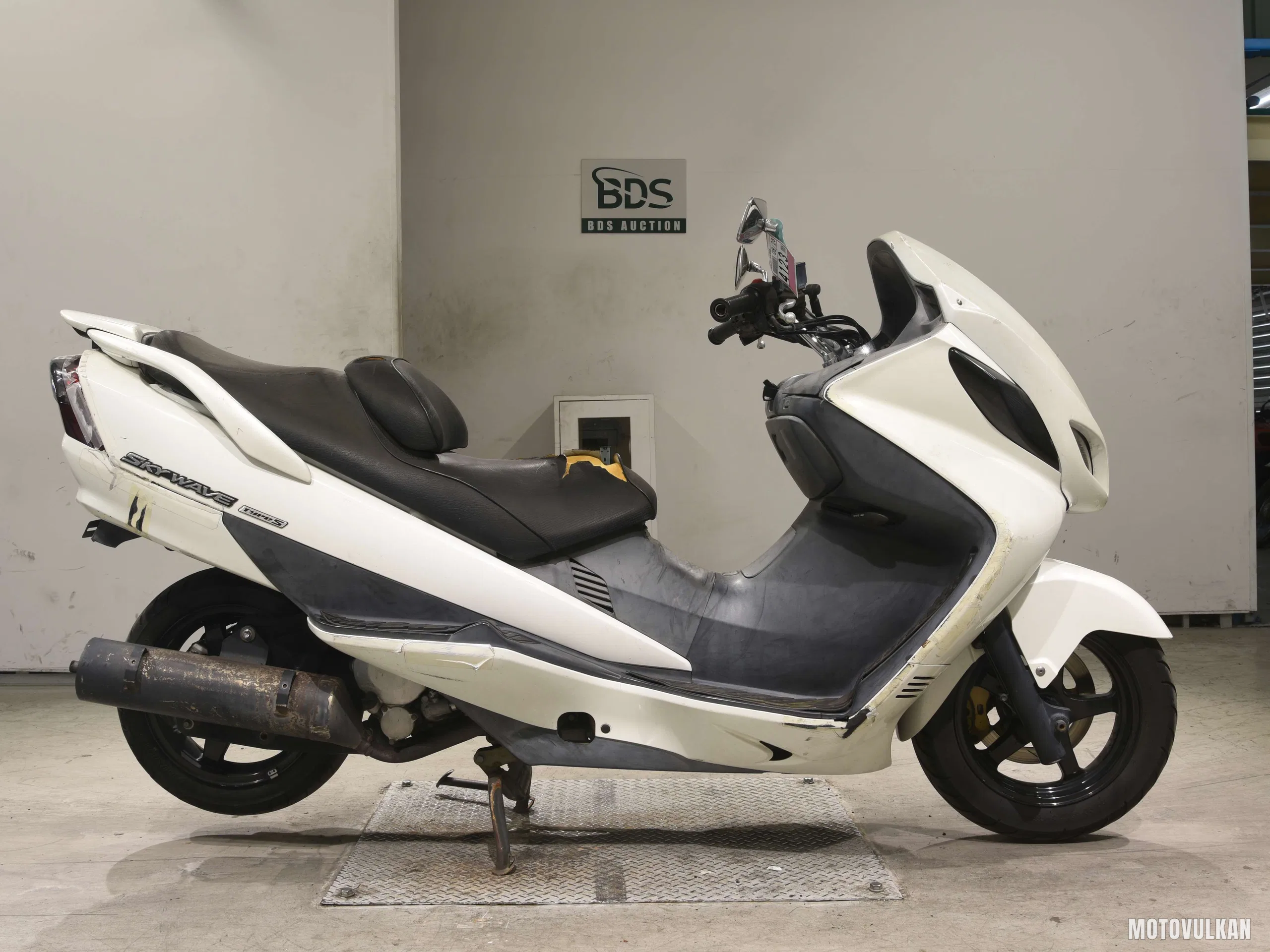 Suzuki SKYWAVE250S-2