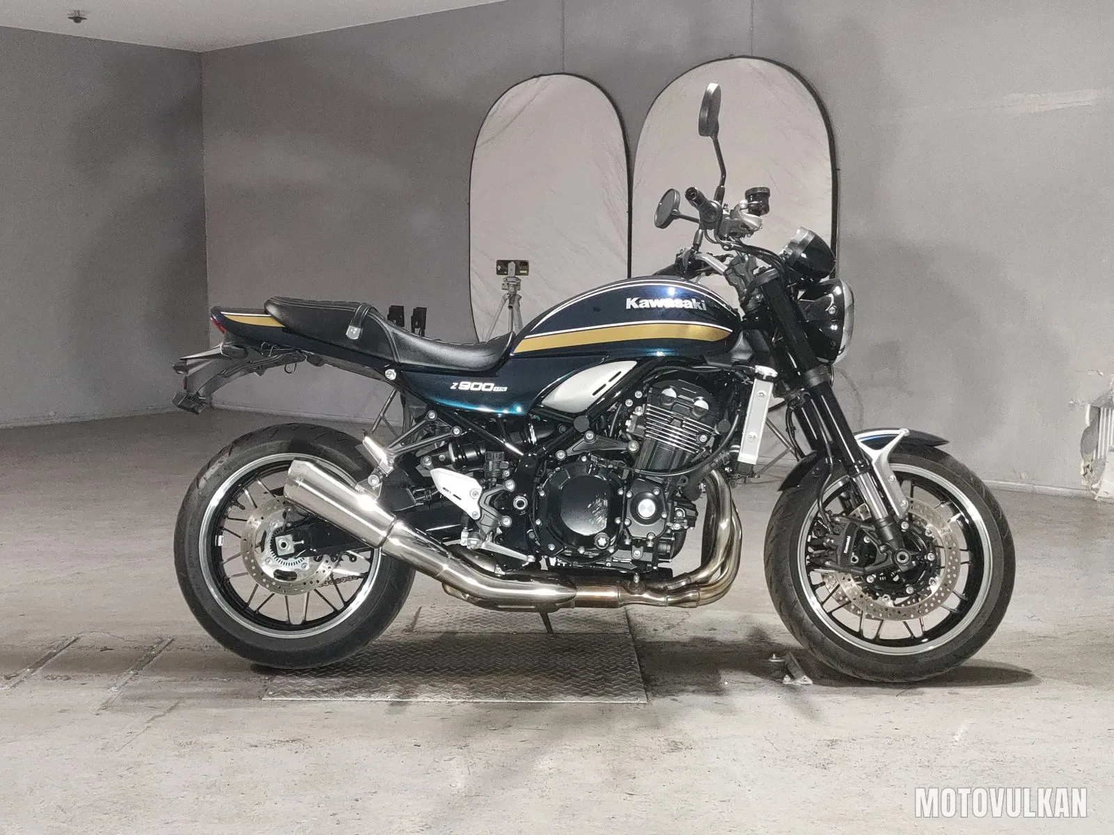 Kawasaki Z900RS