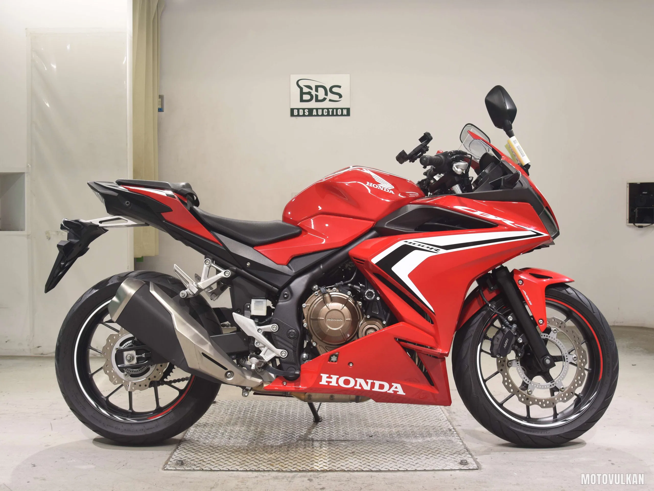 Honda CBR400R-2